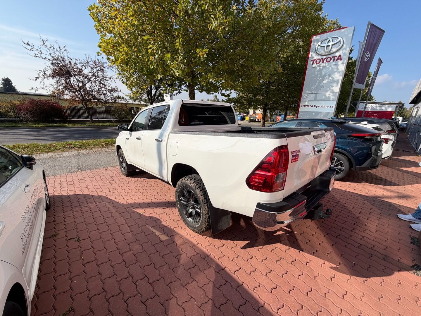 Toyota Hilux, 4D  Double Cab - 2.8L Diesel - - fotka 5