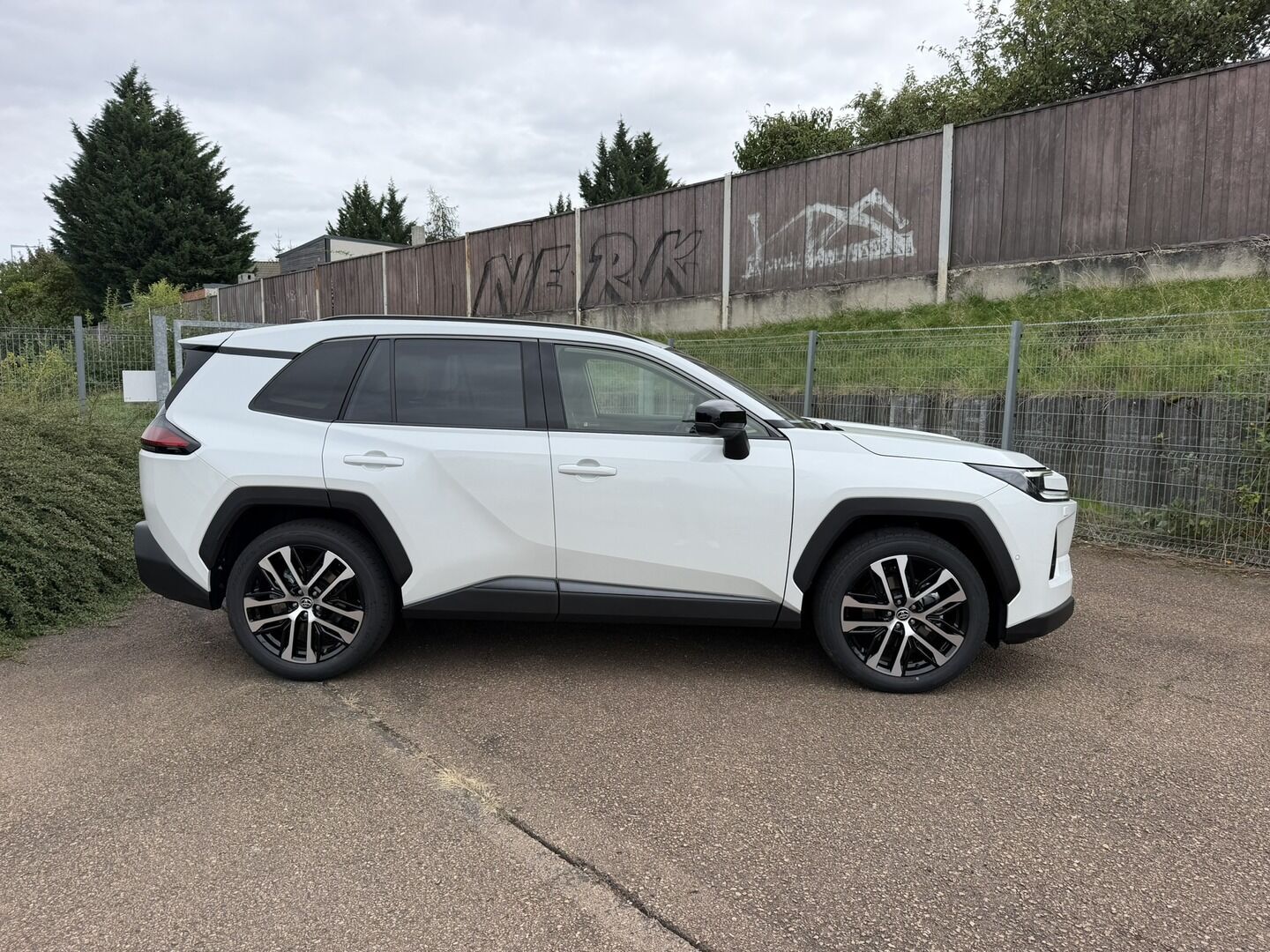 Toyota Rav4, FWD EXECUTIVE SKLADOVÝ VŮZ - fotka 3