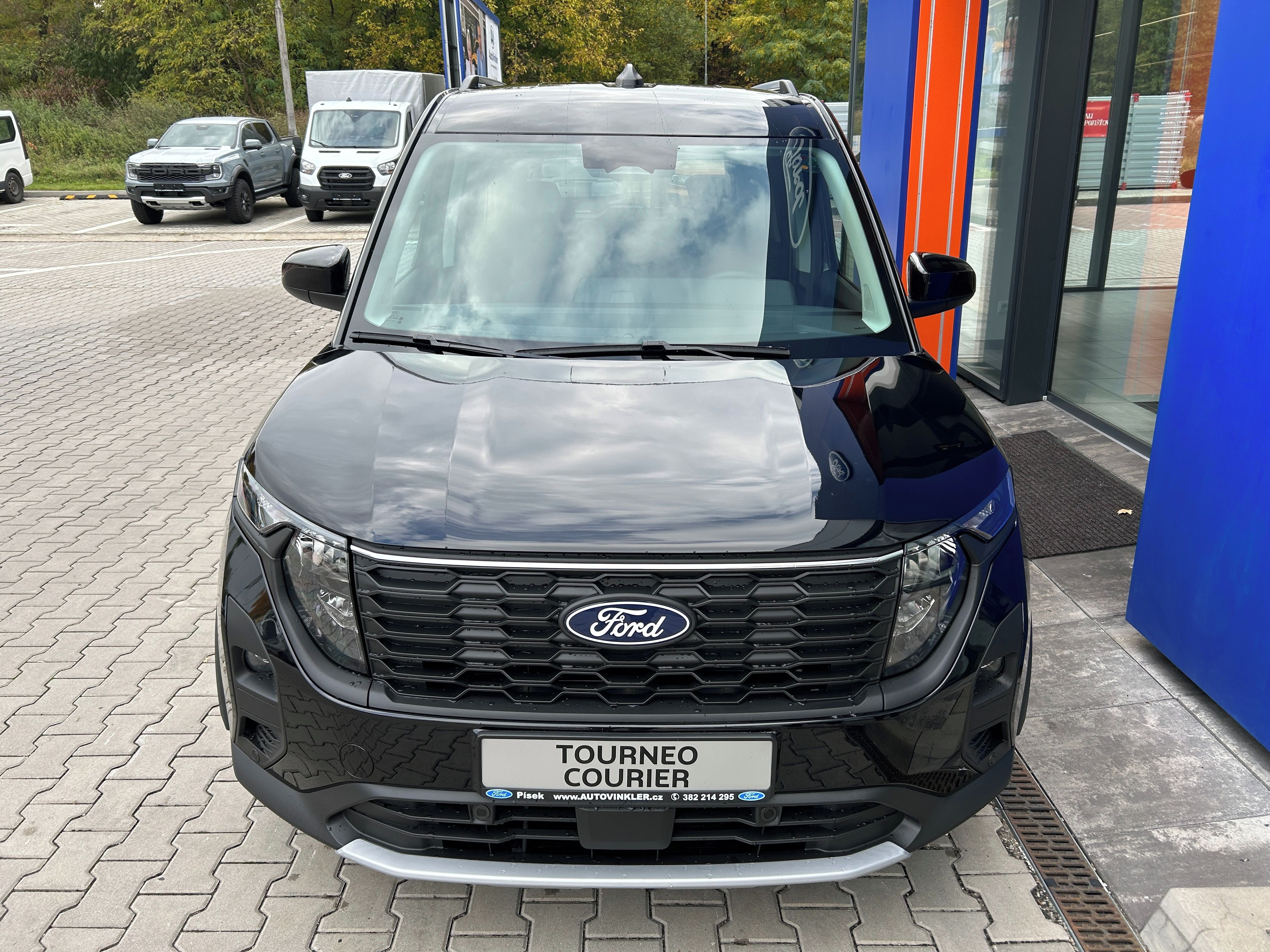 Ford Tourneo Courier, 1.0 EcoBoost 92 kW Active L1 - fotka 2
