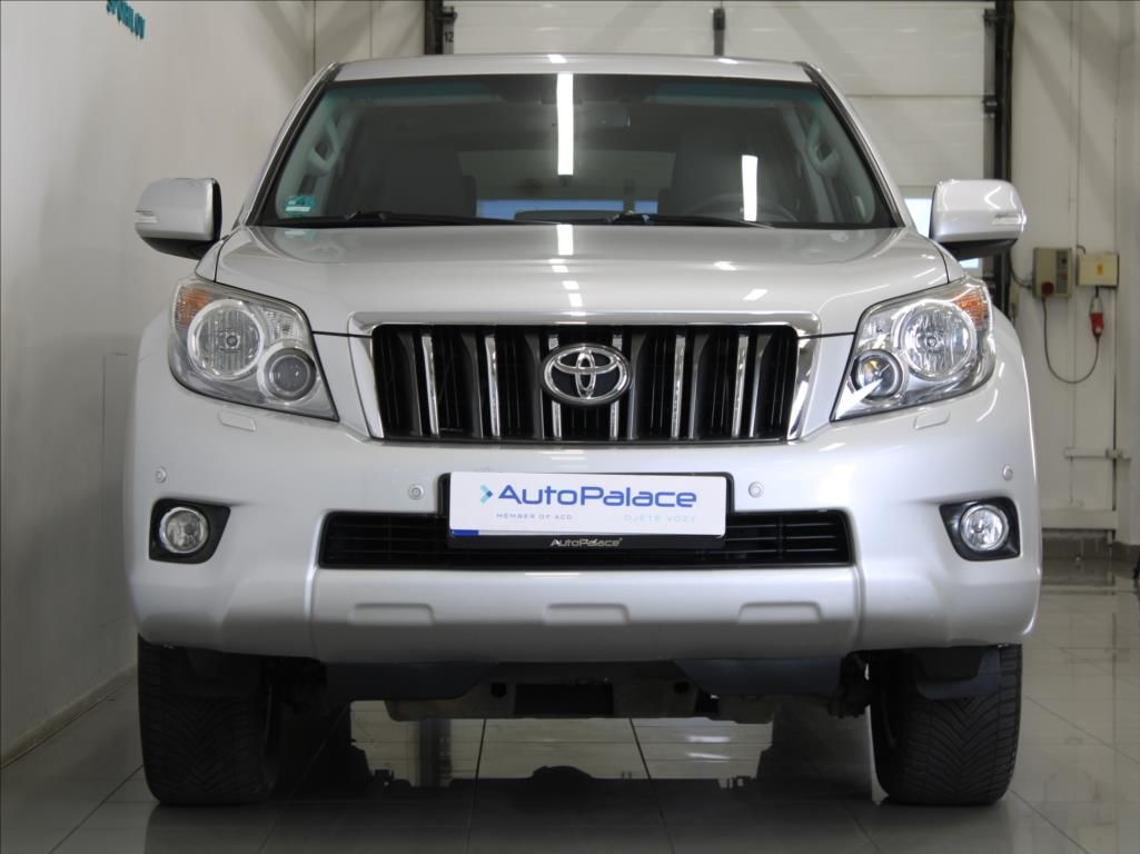 Toyota Land Cruiser, 3,0 D-4D 60th Anniversary ČR - fotka 2