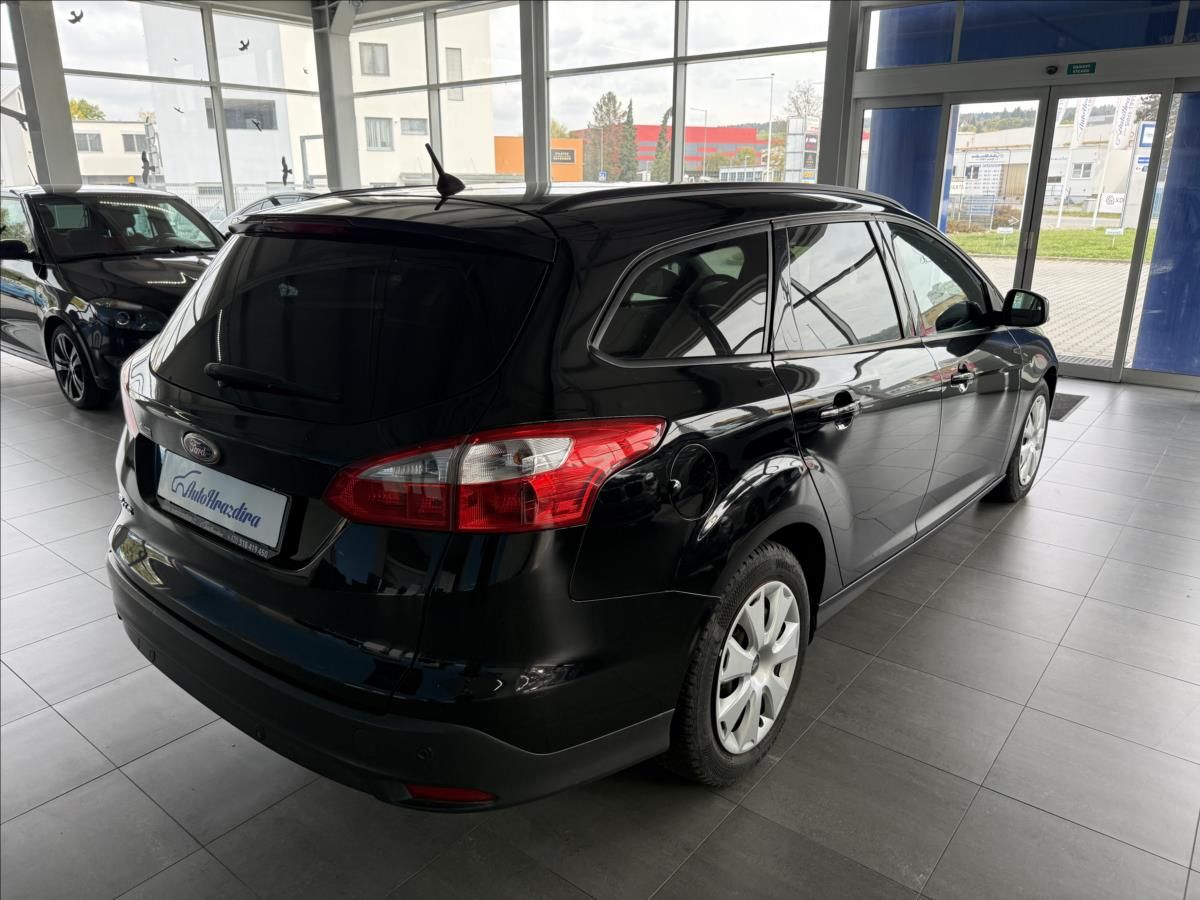 Ford Focus, 1,6   TDCi 70kW,TREND,SERVISKA - fotka 6