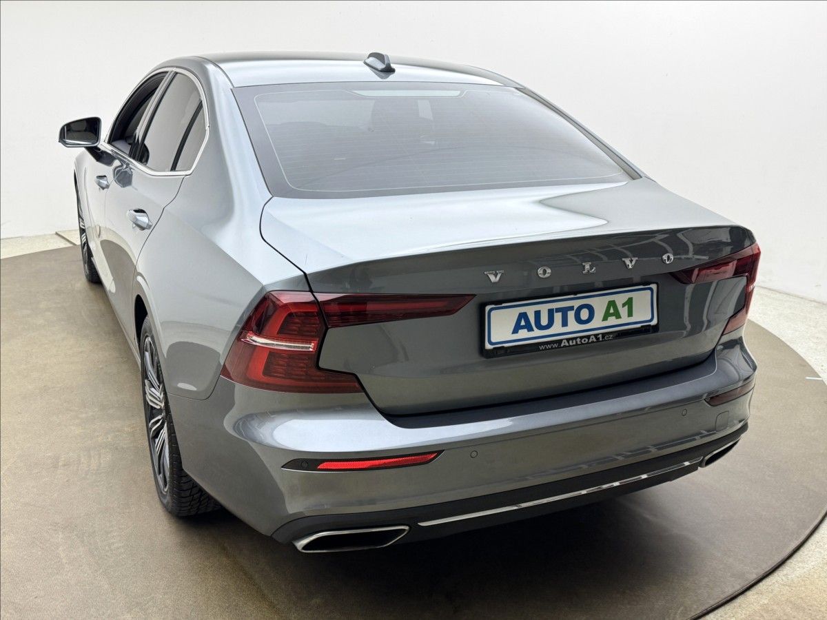Volvo S60, 2,0 B3 DPH INSCRIPTION H/K ČR - fotka 6