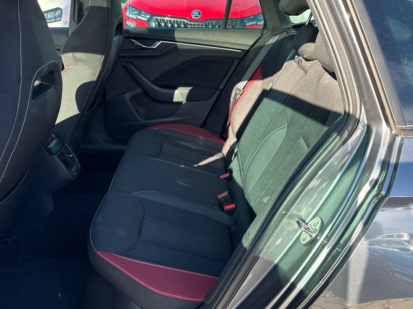 Škoda Kamiq, 1.5 TSI DSG / 110 kW Monte Car - fotka 6