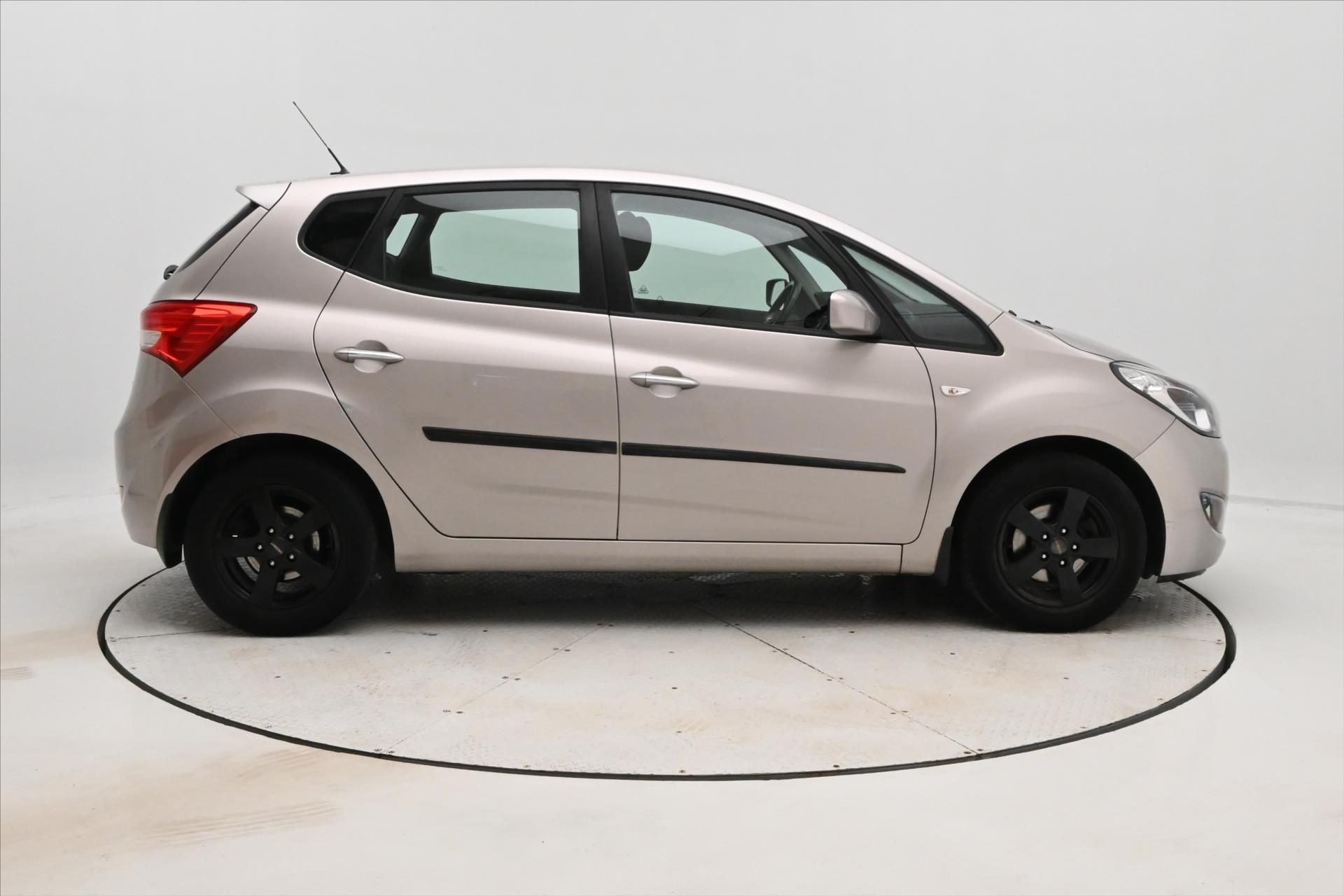Hyundai ix20, 1,4 CVVT 66 KW KLIMA Záruka až - fotka 4