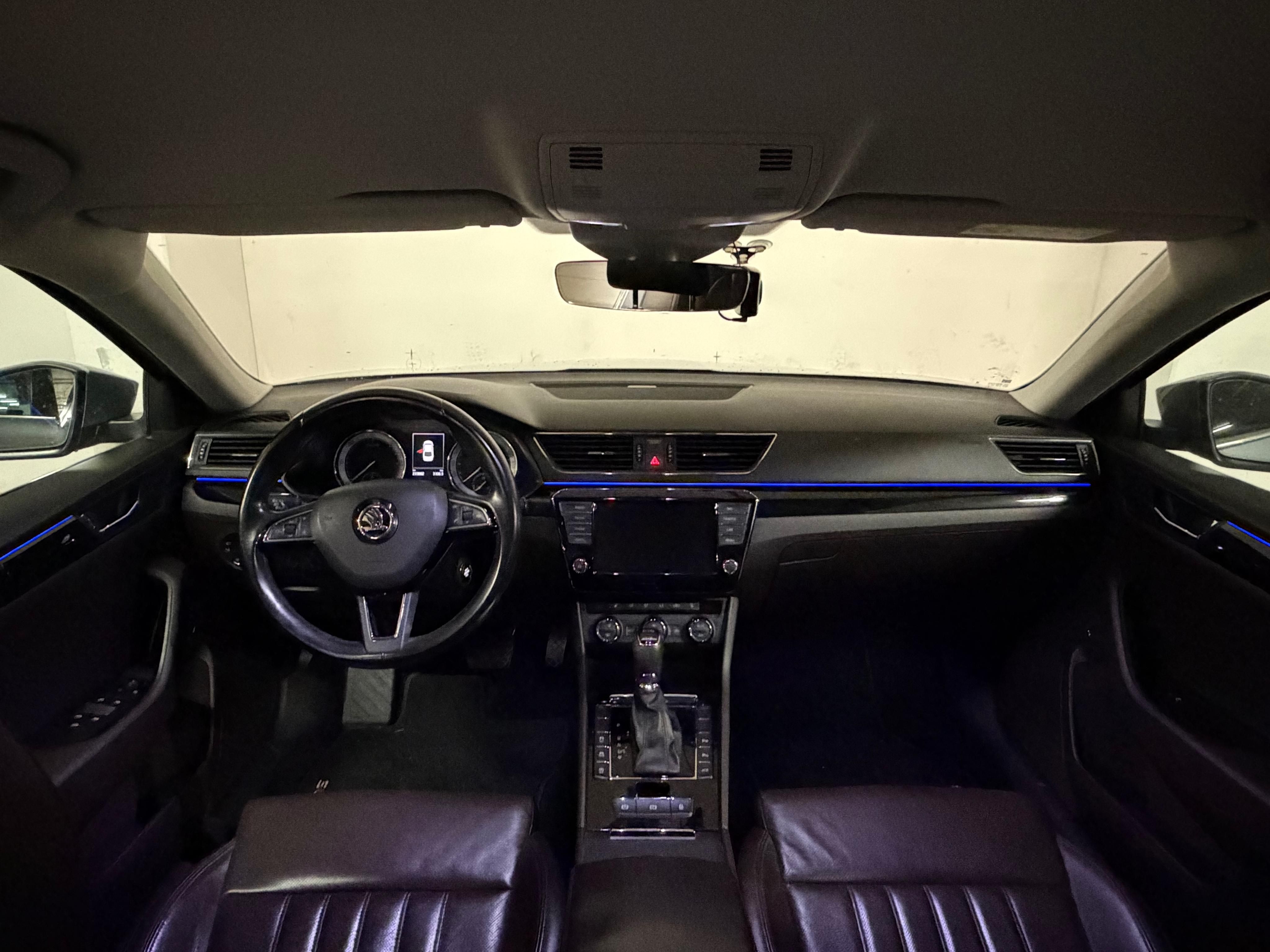 Škoda Superb, Škoda Superb L&K 2.0TDI 140KW - fotka 5