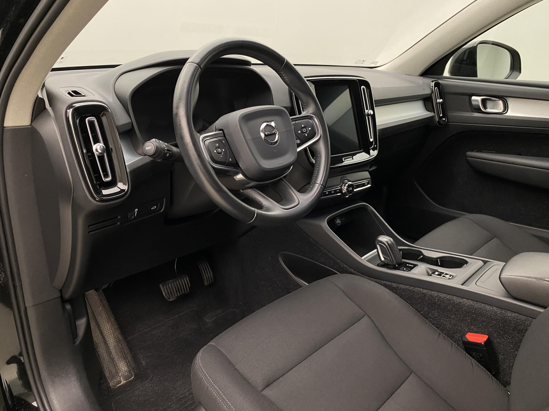 Volvo XC40, D3 AWD MOMENTUM AUT - fotka 4