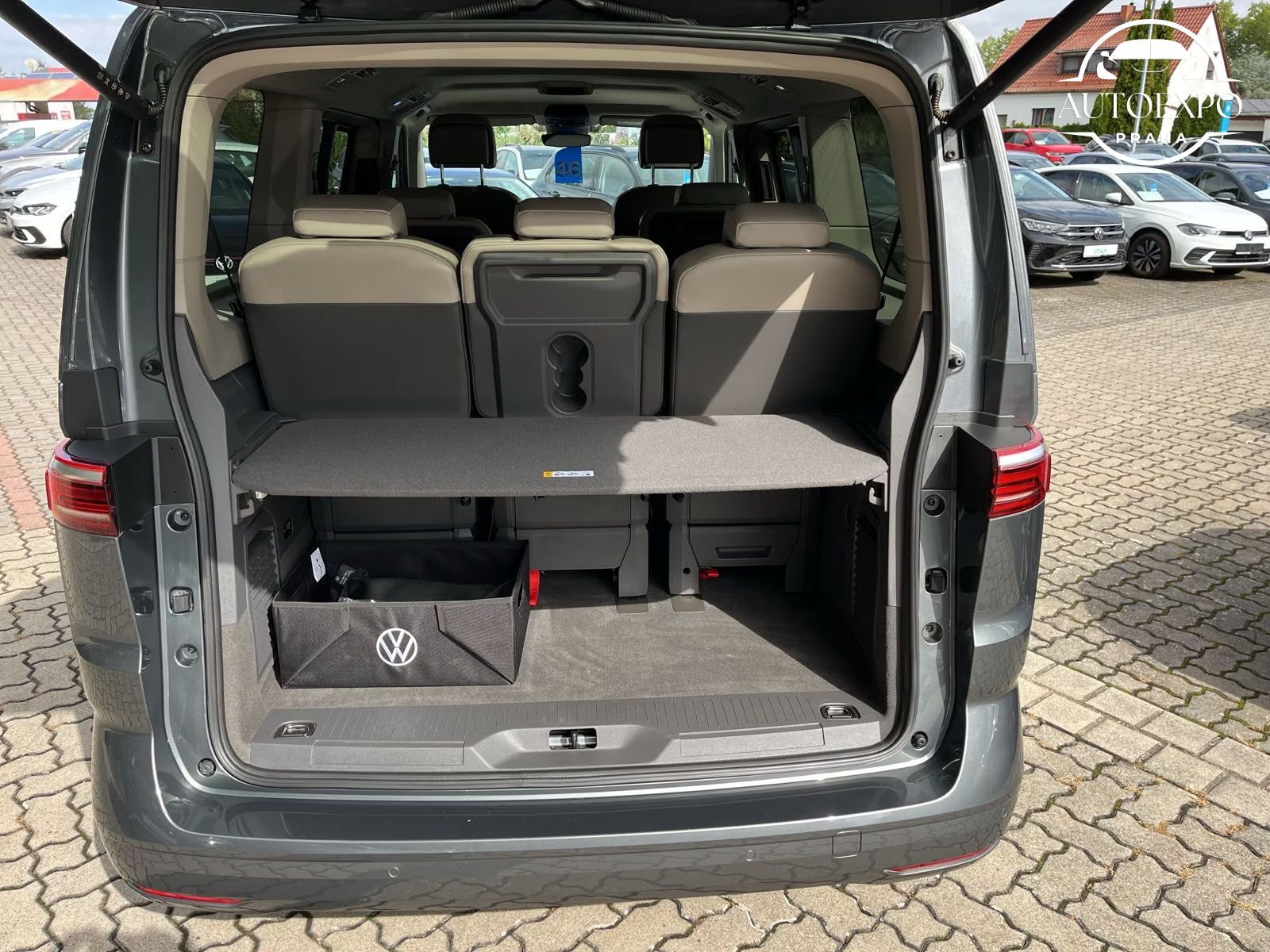 Volkswagen Multivan, Life long TDi *Záruka 5/2027 - fotka 6