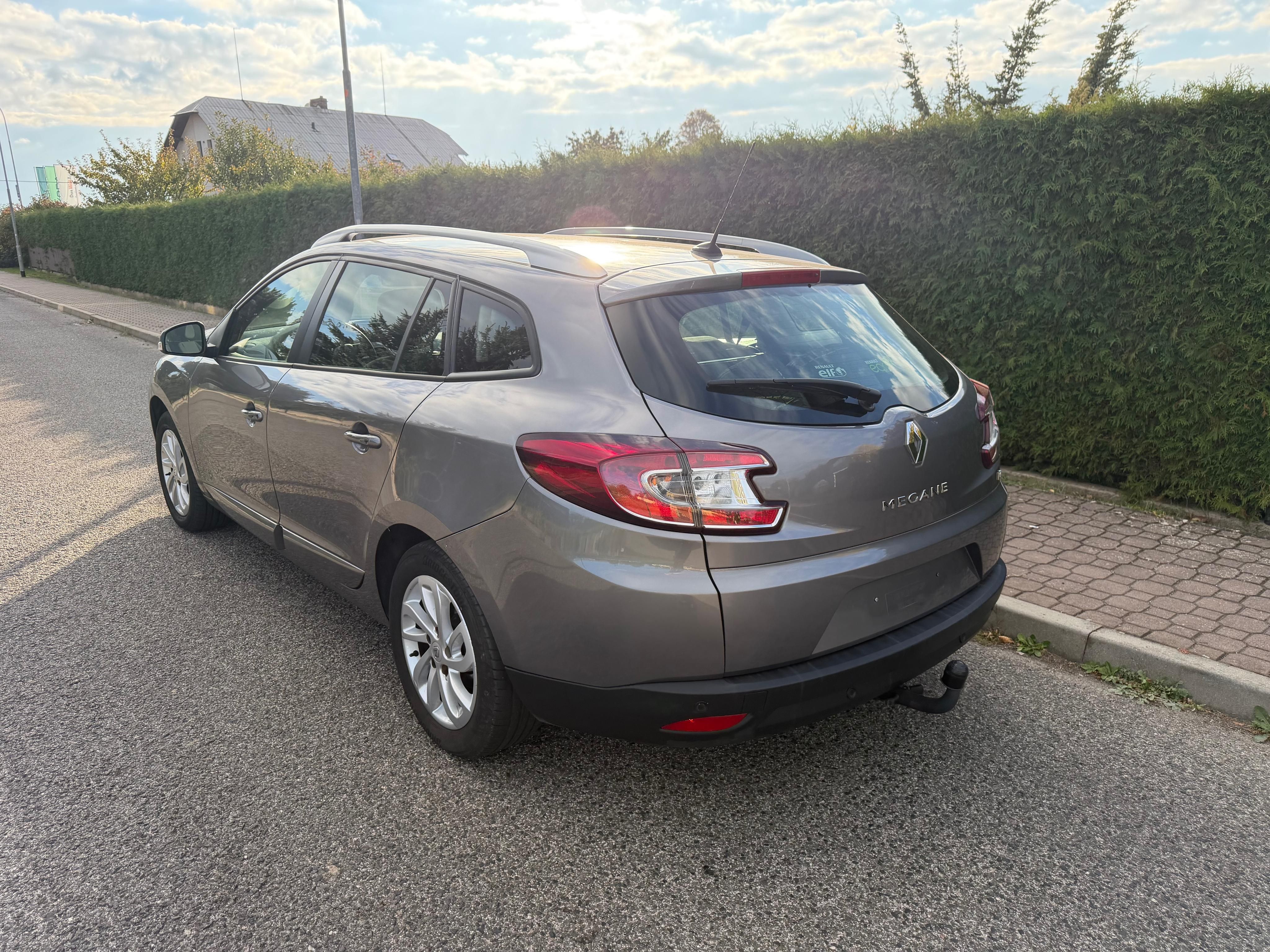 Renault Mégane, 1,2 TCe/ 85kw  Nová STK Tažné - fotka 6
