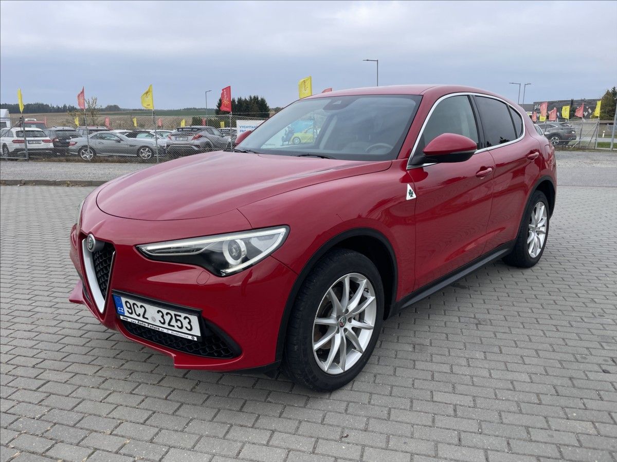 Alfa Romeo Stelvio, 2,0 Turbo 280k Q4 AT8 4x4 Tažn