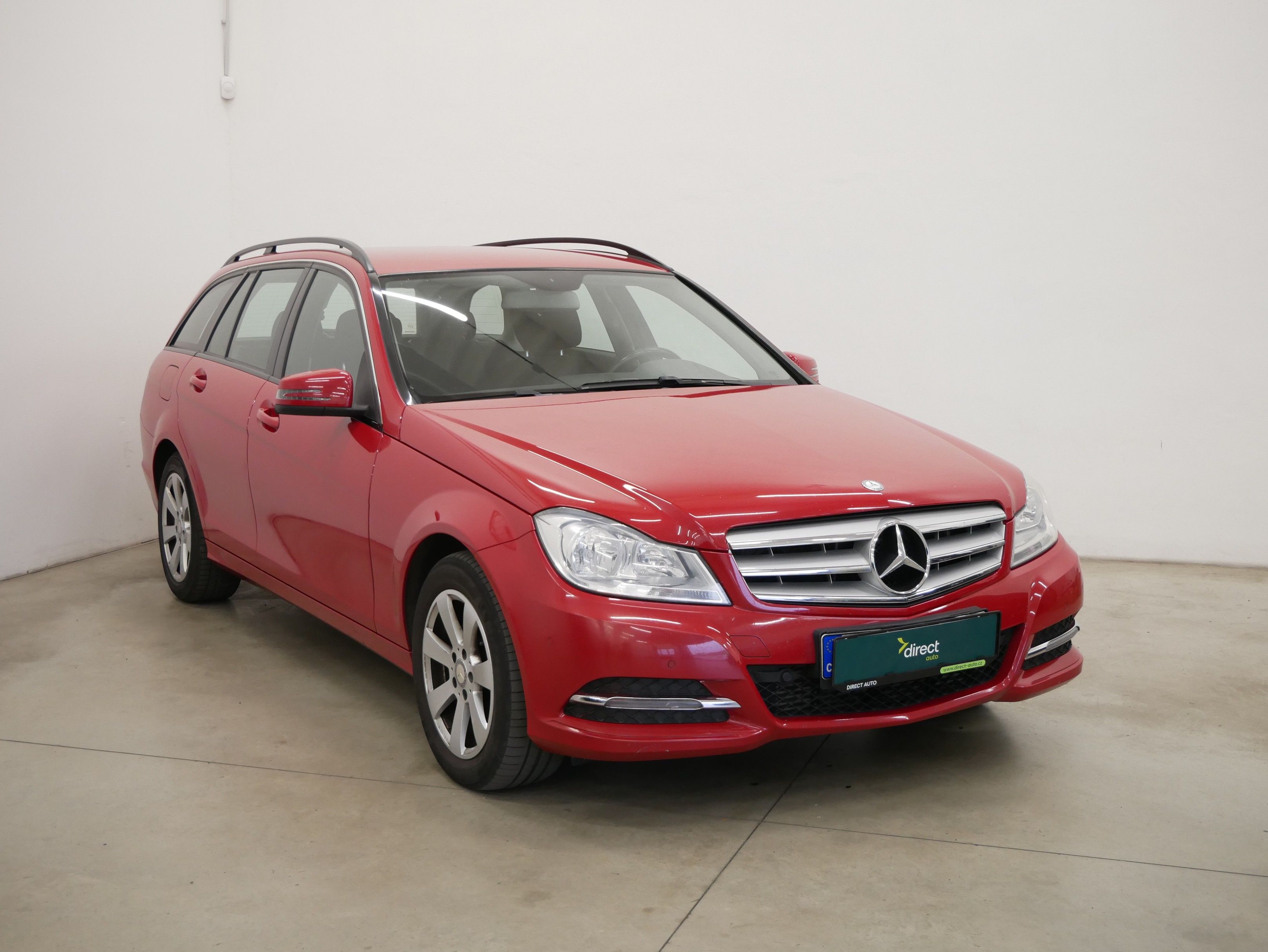 Mercedes-Benz Třídy C, 2,2 CDi 100kW - fotka 4
