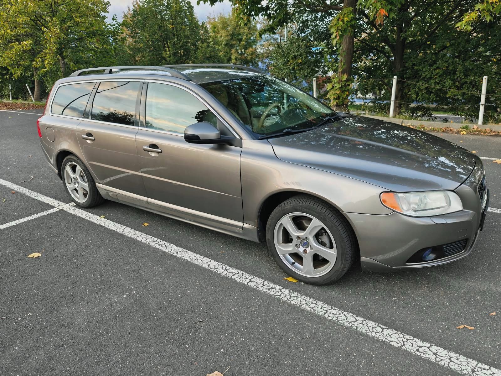Volvo V70, Volvo V70 2010 2.4 D5 136 KW - fotka 3