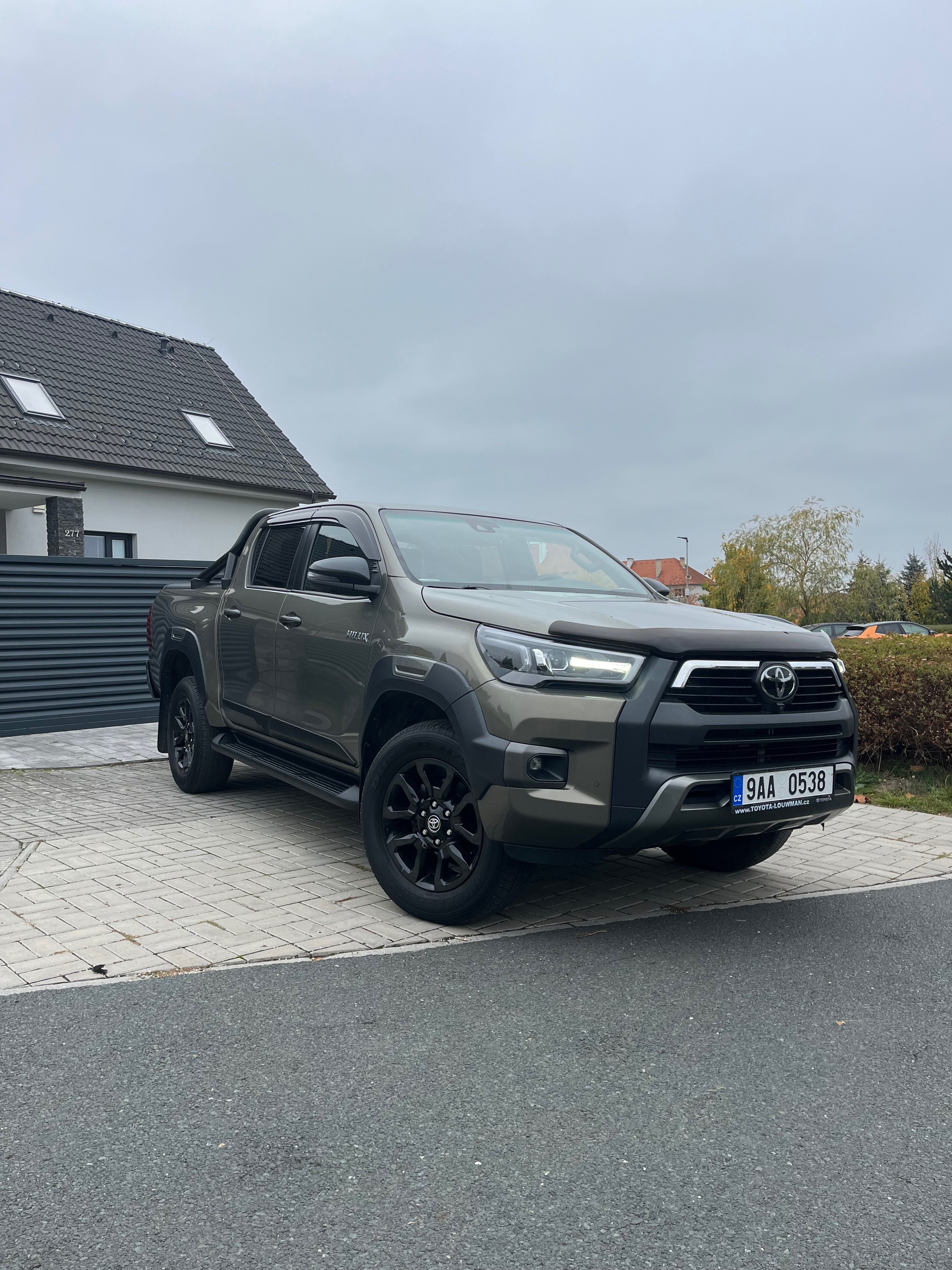 Toyota Hilux, 2.8 150 kW – INVICIBLE | 4x4
