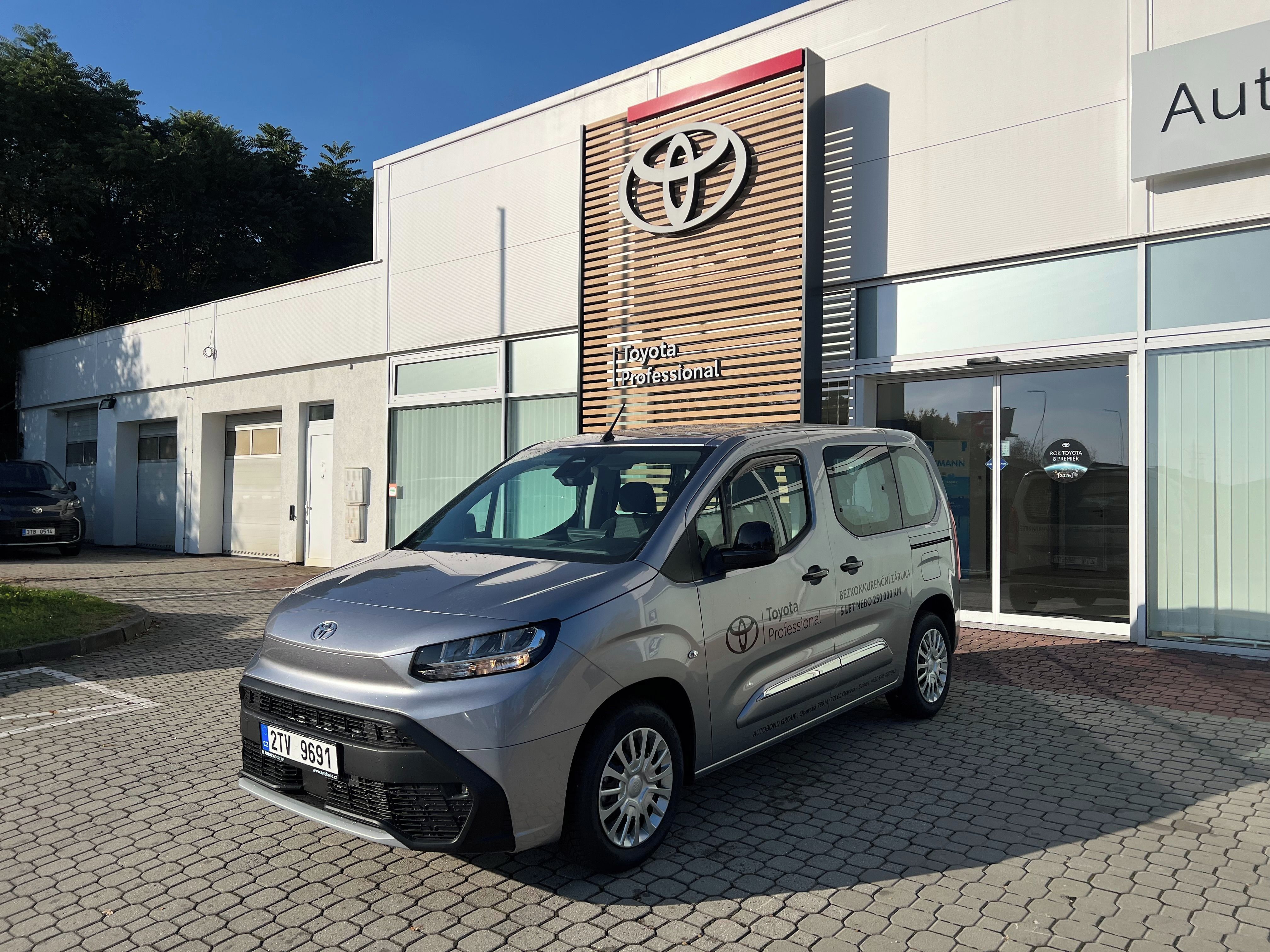 Toyota Proace City Verso, 1.2T Business Tailgate 5S - fotka 2