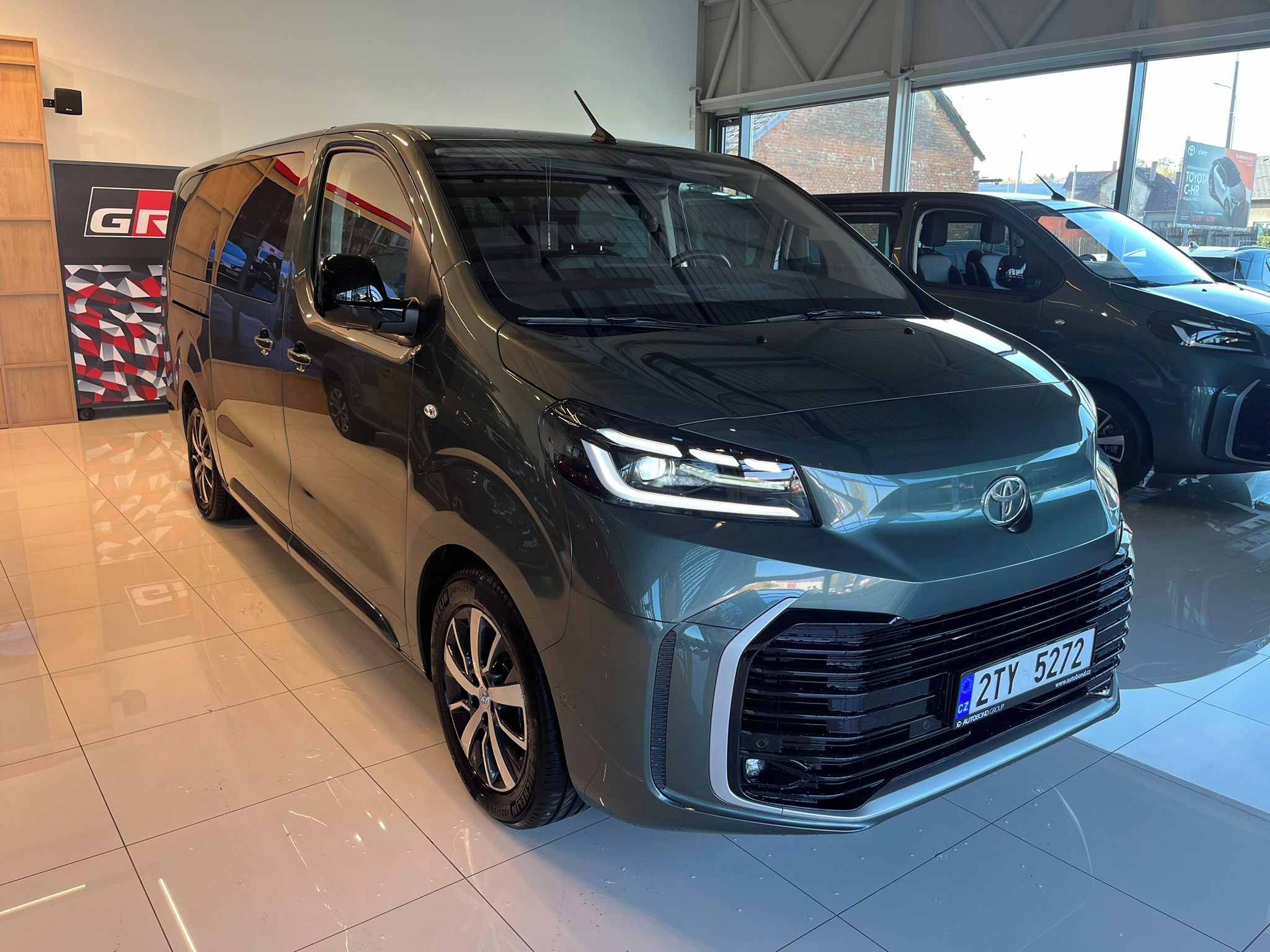 Toyota Proace Verso, 2.2D 8AT L2 VIP | TAŽNÉ - fotka 3
