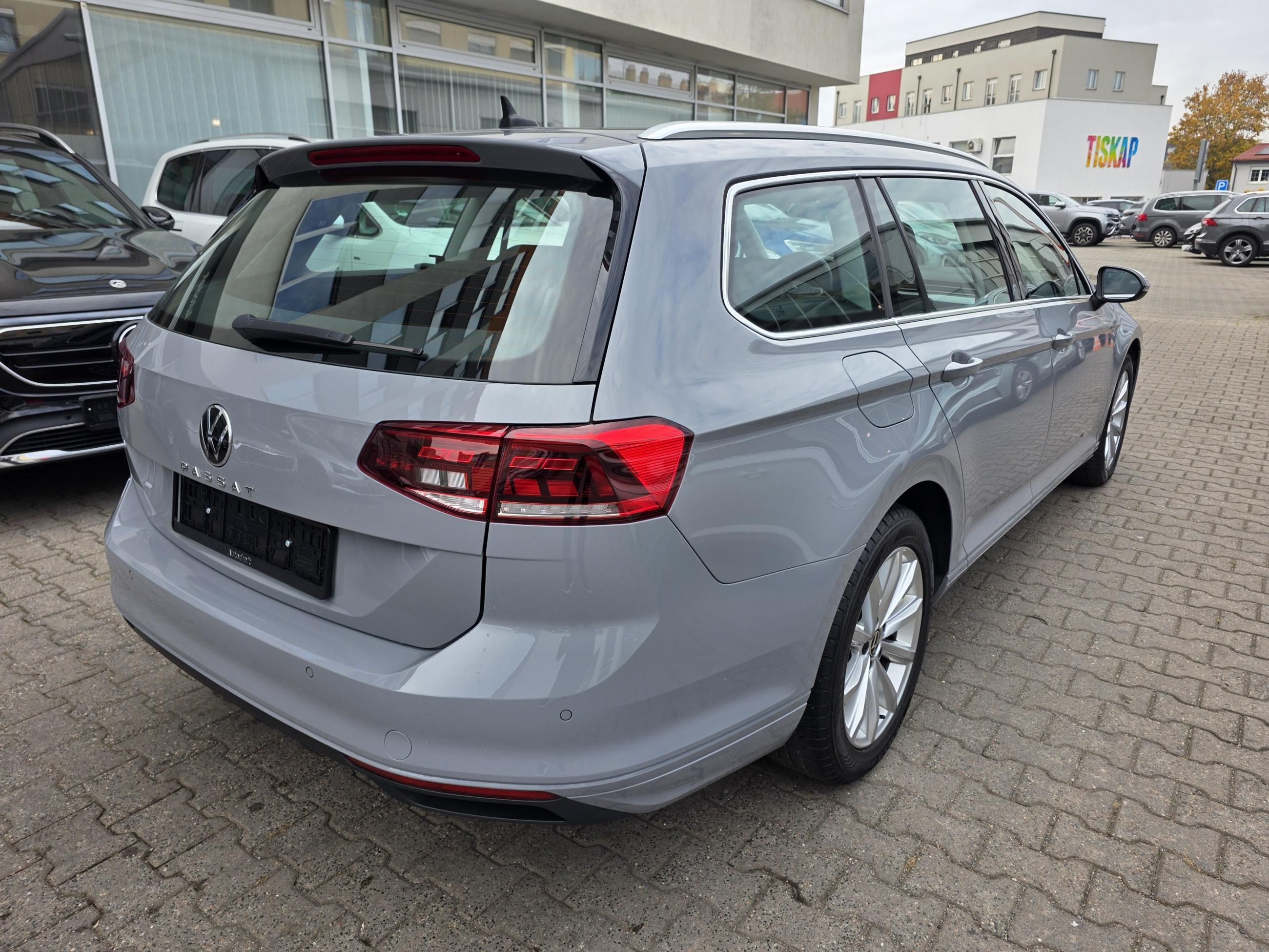 Volkswagen Passat, 2.0 TDI 110kW Manuál - fotka 6