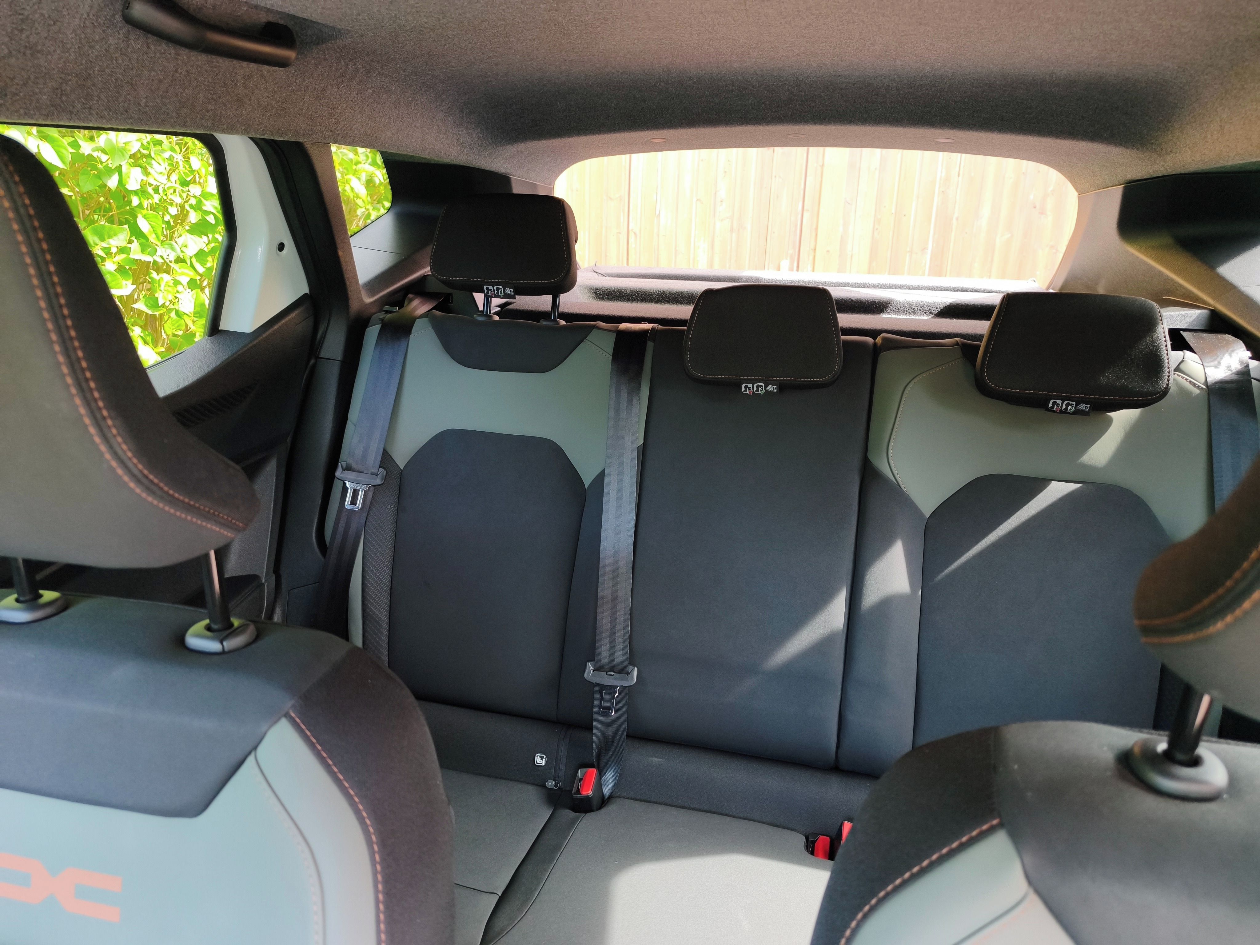 Dacia Duster, 1.0 TCe_LPG_Zimní pneu_TZ_DPH - fotka 5