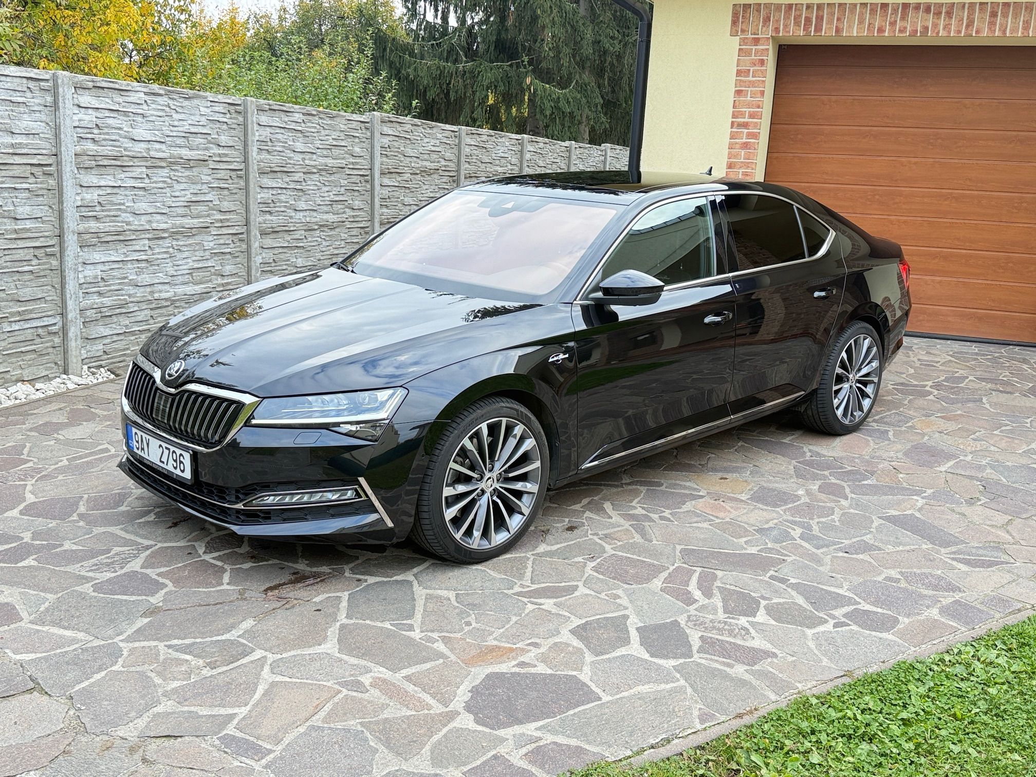 Škoda Superb, III 2.0 TSI L&K 206KW 4x4 - fotka 2