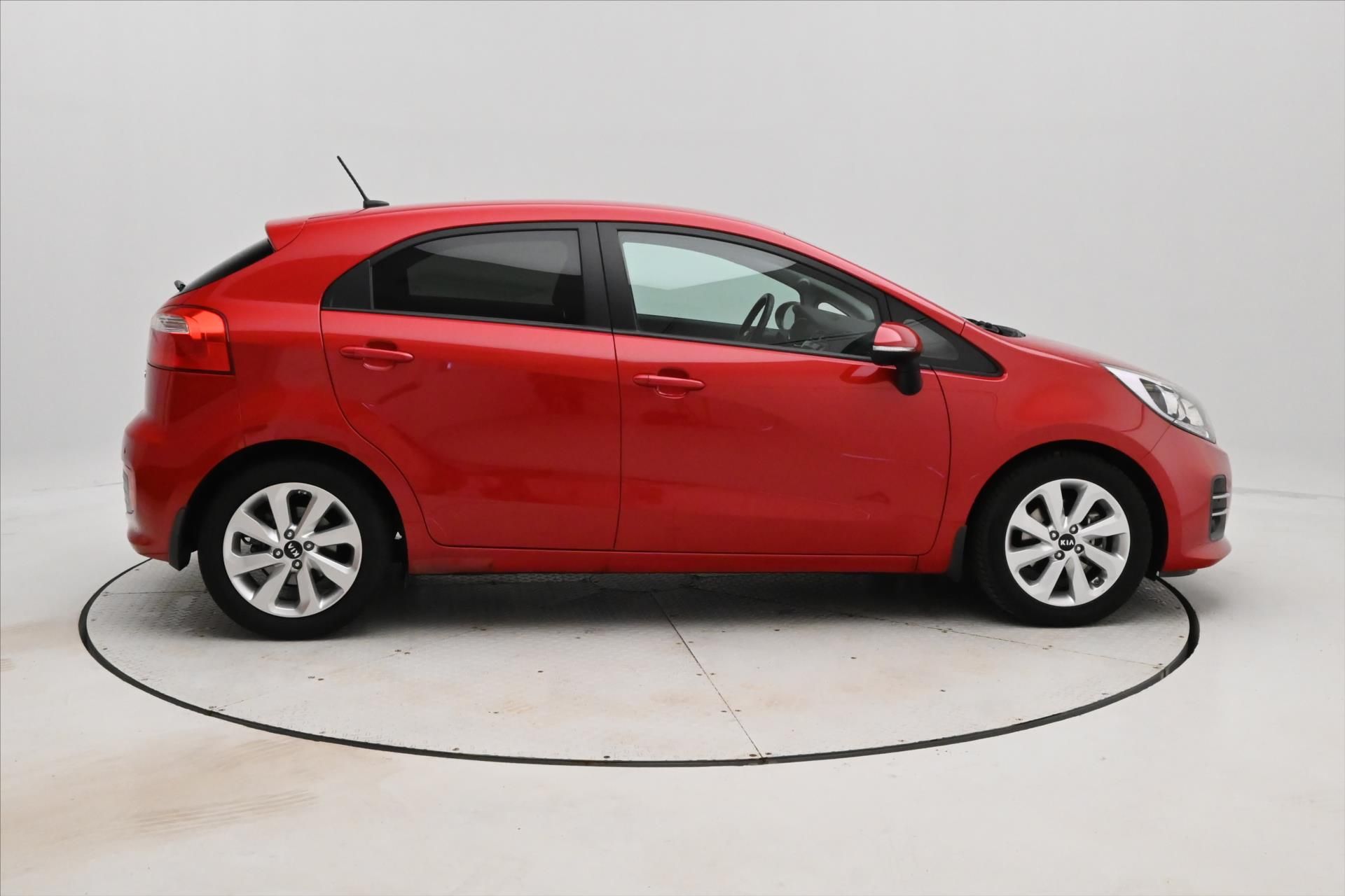 Kia Rio, 1,4 CVVT 80kW KLIMA Manuál Zár - fotka 4