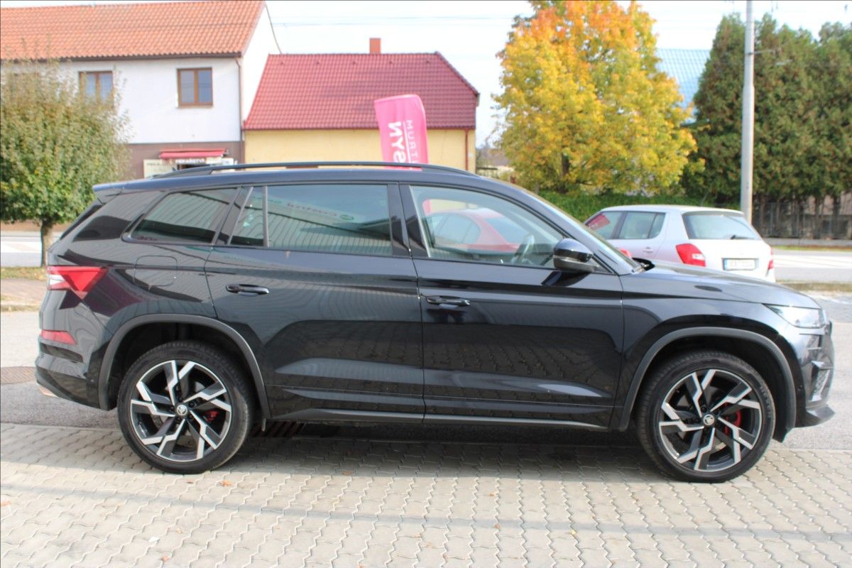 Škoda Kodiaq, 2,0 TSI RS 4x4 DSG 1.majitel - fotka 3