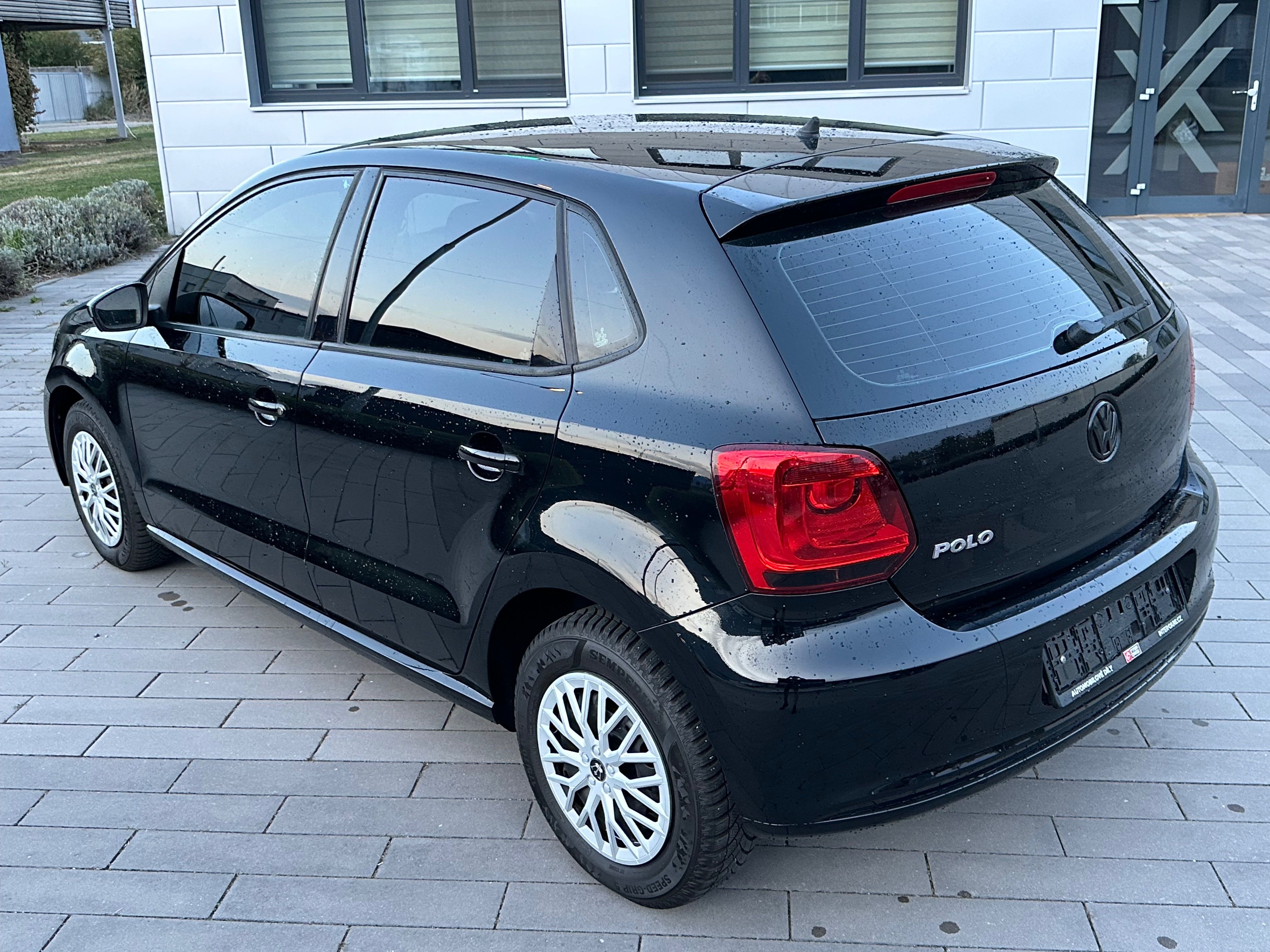 Volkswagen Polo, 1.2 benzin 44kW Servisní kniha - fotka 2