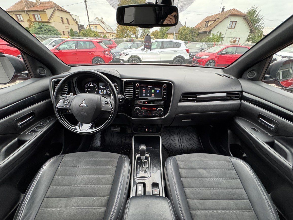 Mitsubishi Outlander, 2.0i Mivec Automat LED 7Míst - fotka 6