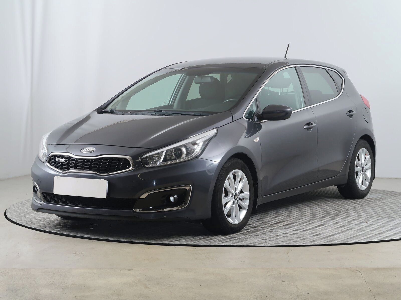 Kia Cee´d, 1.6 CRDi, Navi - fotka 2