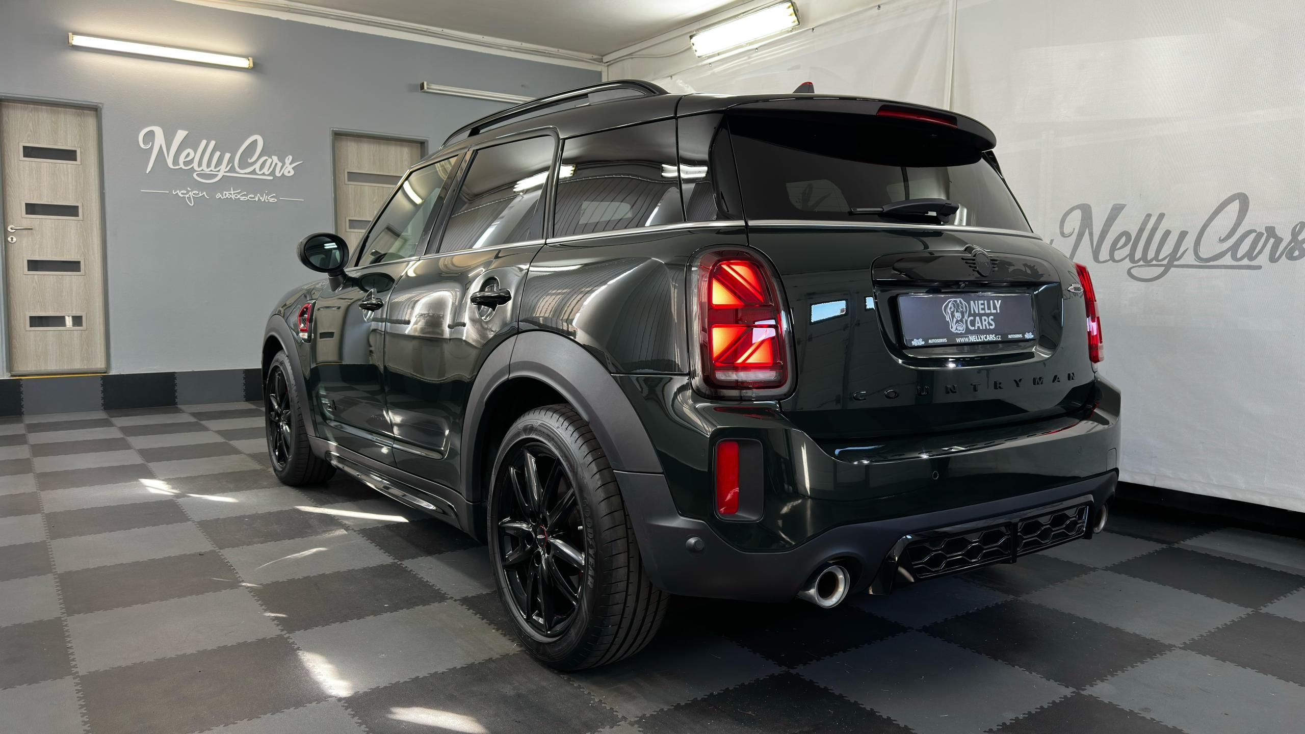 Mini Countryman, JCW ALL4 / ZÁRUKA - fotka 4