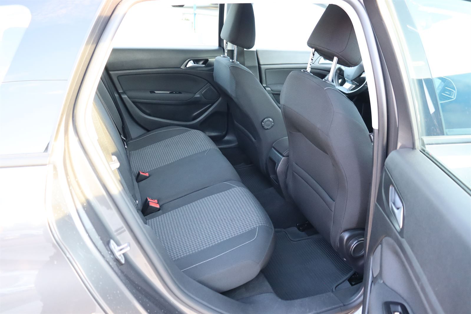 Peugeot 308, SW 1.5 BlueHDI 130 S&S - fotka 6