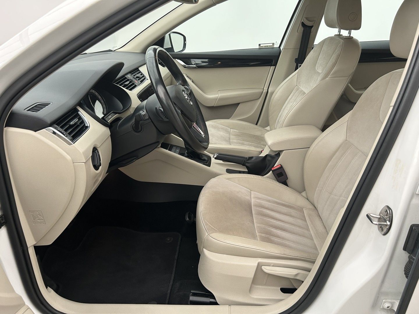 Škoda Octavia, 1.8TSI 132kW 4x4  Style Plus - fotka 6