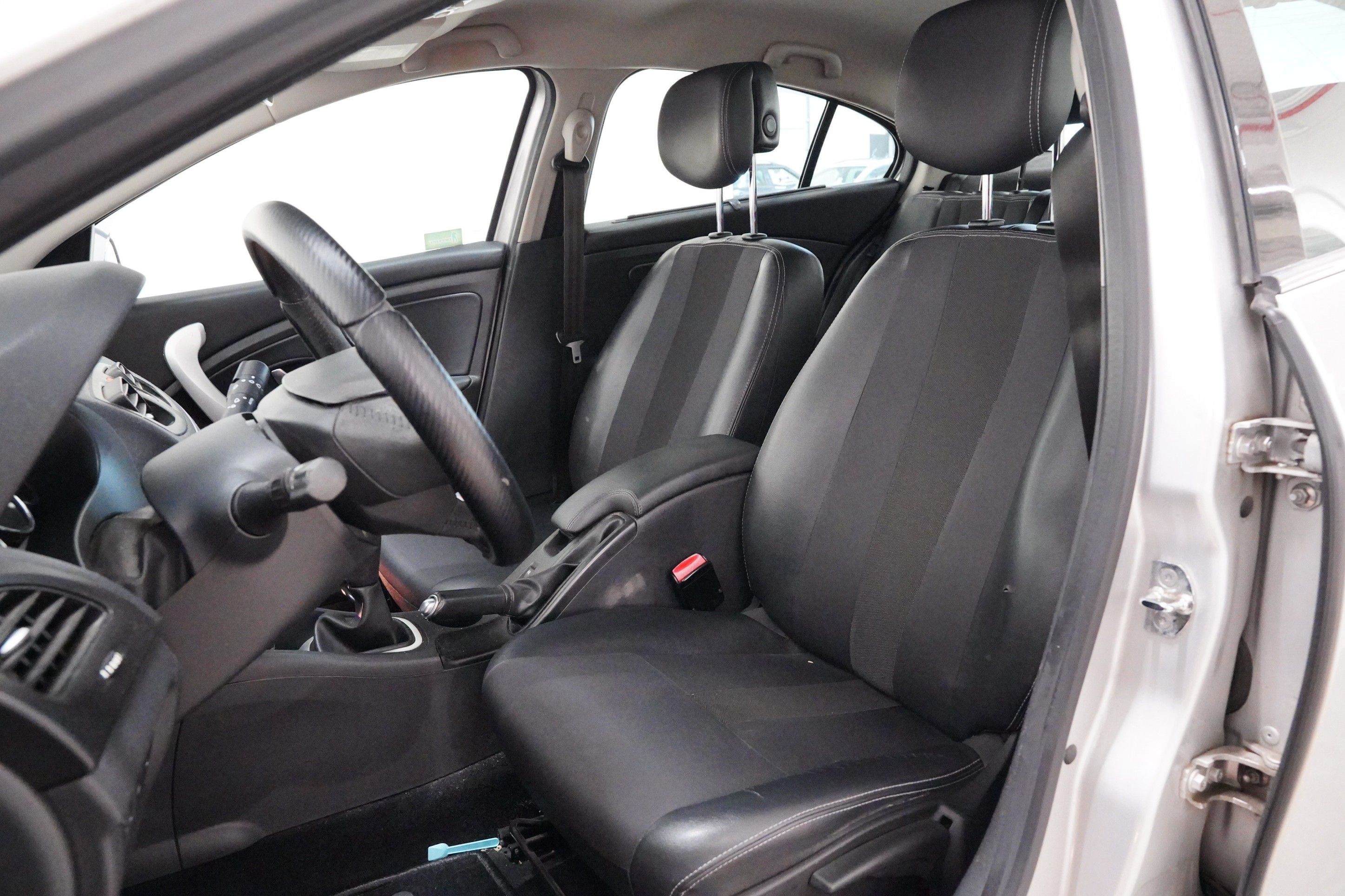 Renault Fluence, 1.6 16V 81 KW - fotka 6