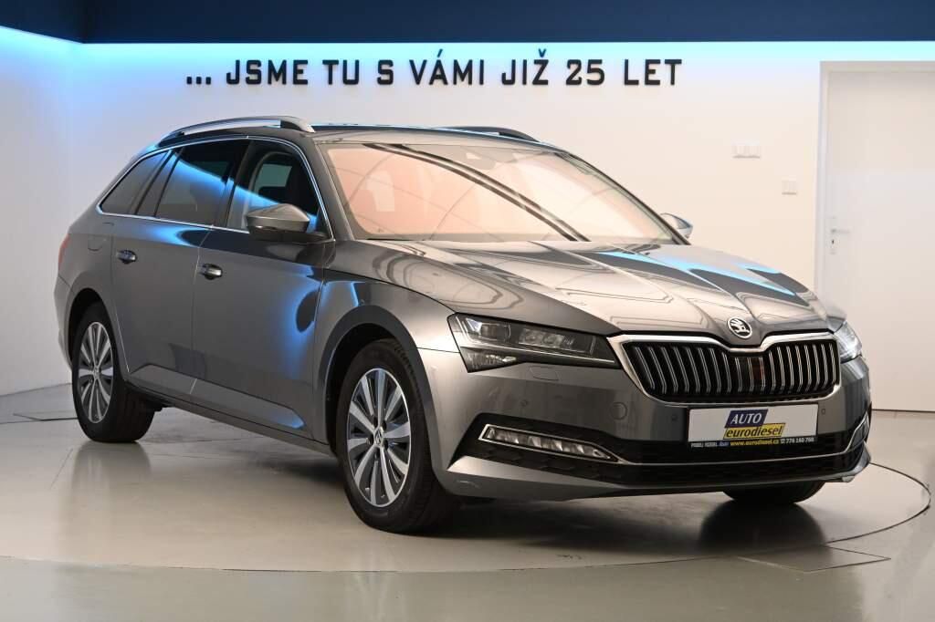 Škoda Superb, 2.0 DSG Matrix LED STYLE ACC V - fotka 4