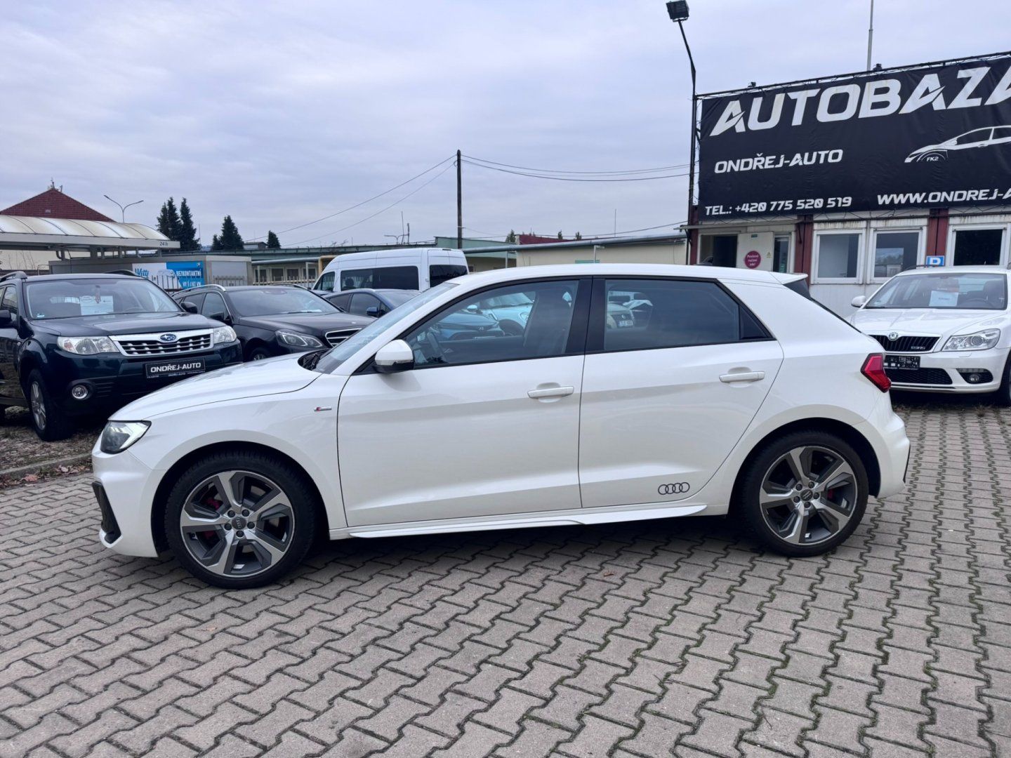 Audi A1, 2,0 TFSI 147 KW S-LINE DPH - fotka 3