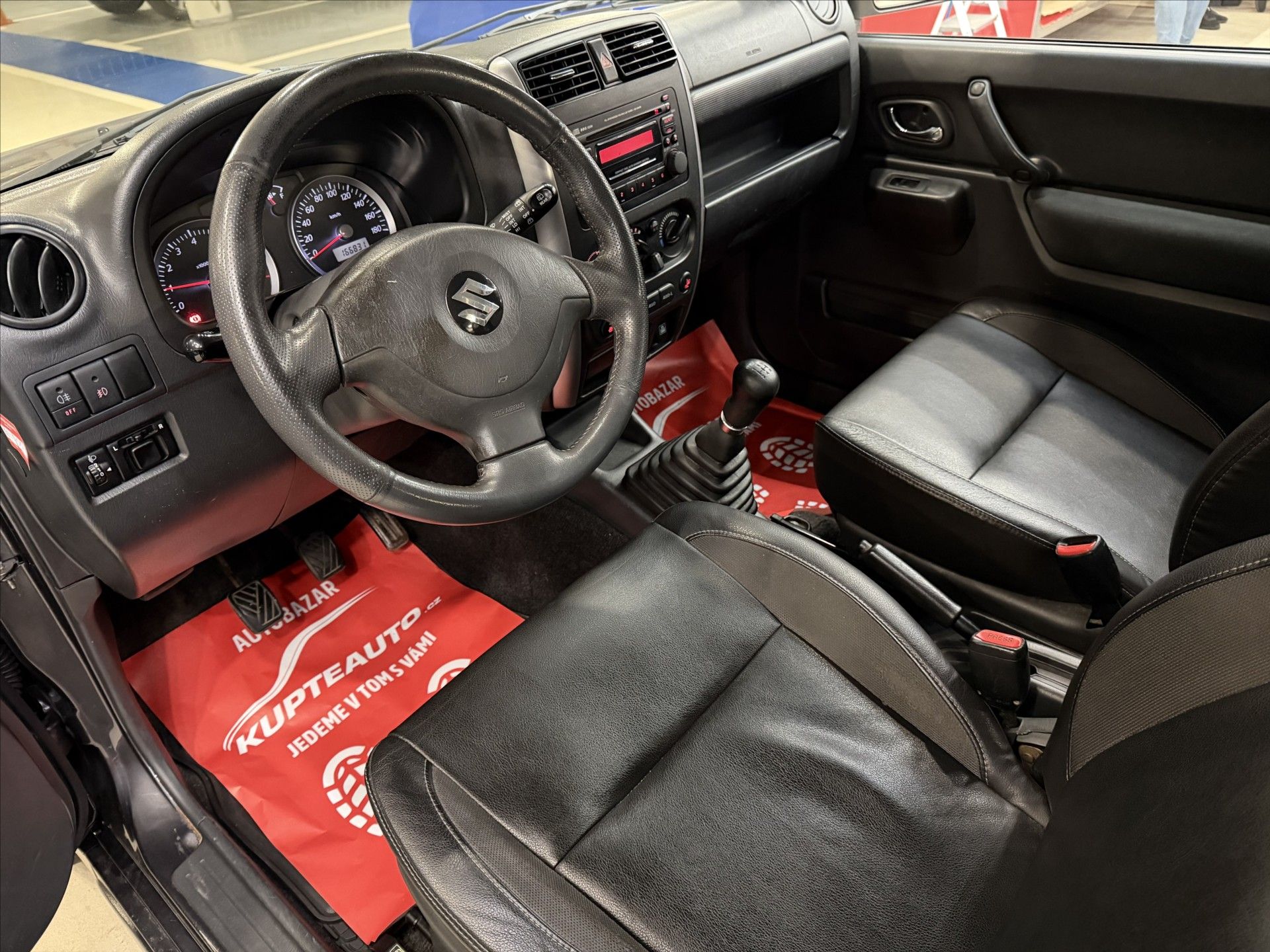 Suzuki Jimny, 1,3 i - 4X4 - KLIMA - STYLE - fotka 5