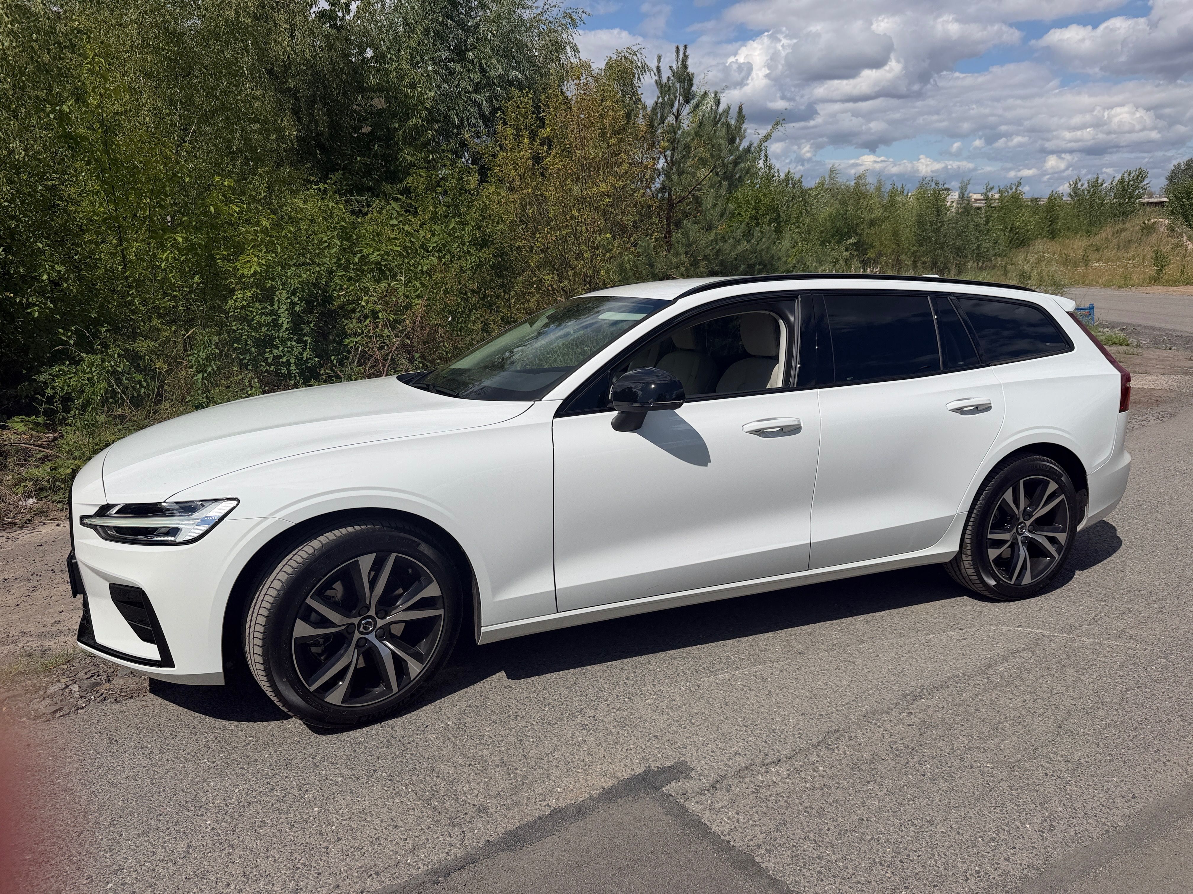Volvo V60, B4, AUT, Dark Plus
