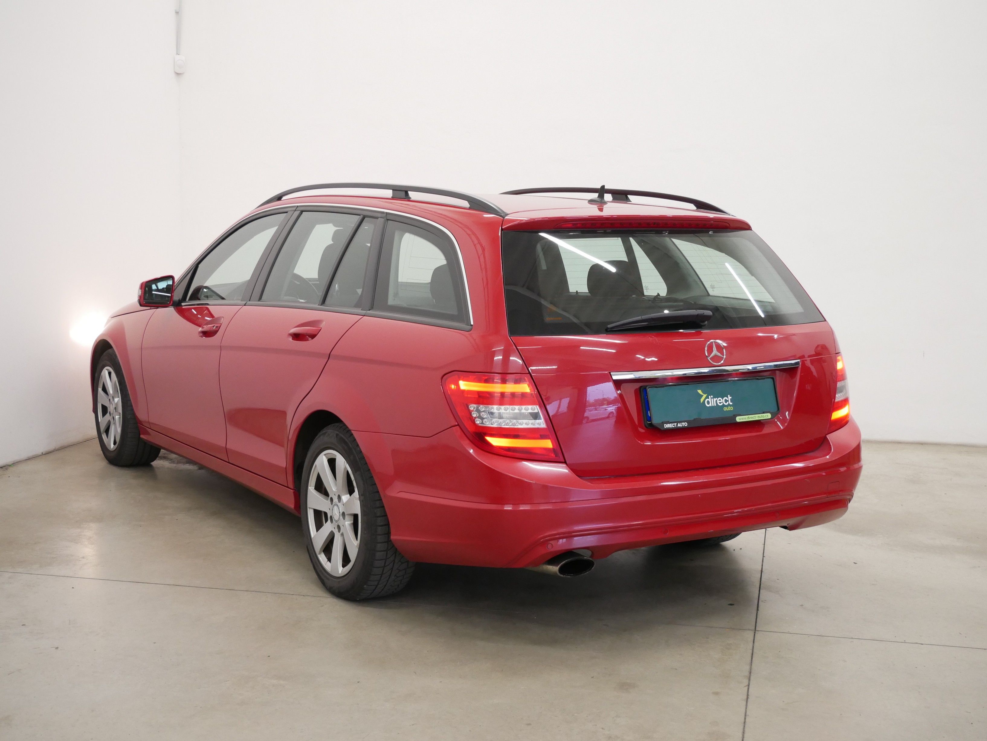 Mercedes-Benz Třídy C, 2,2 CDi 100kW - fotka 3
