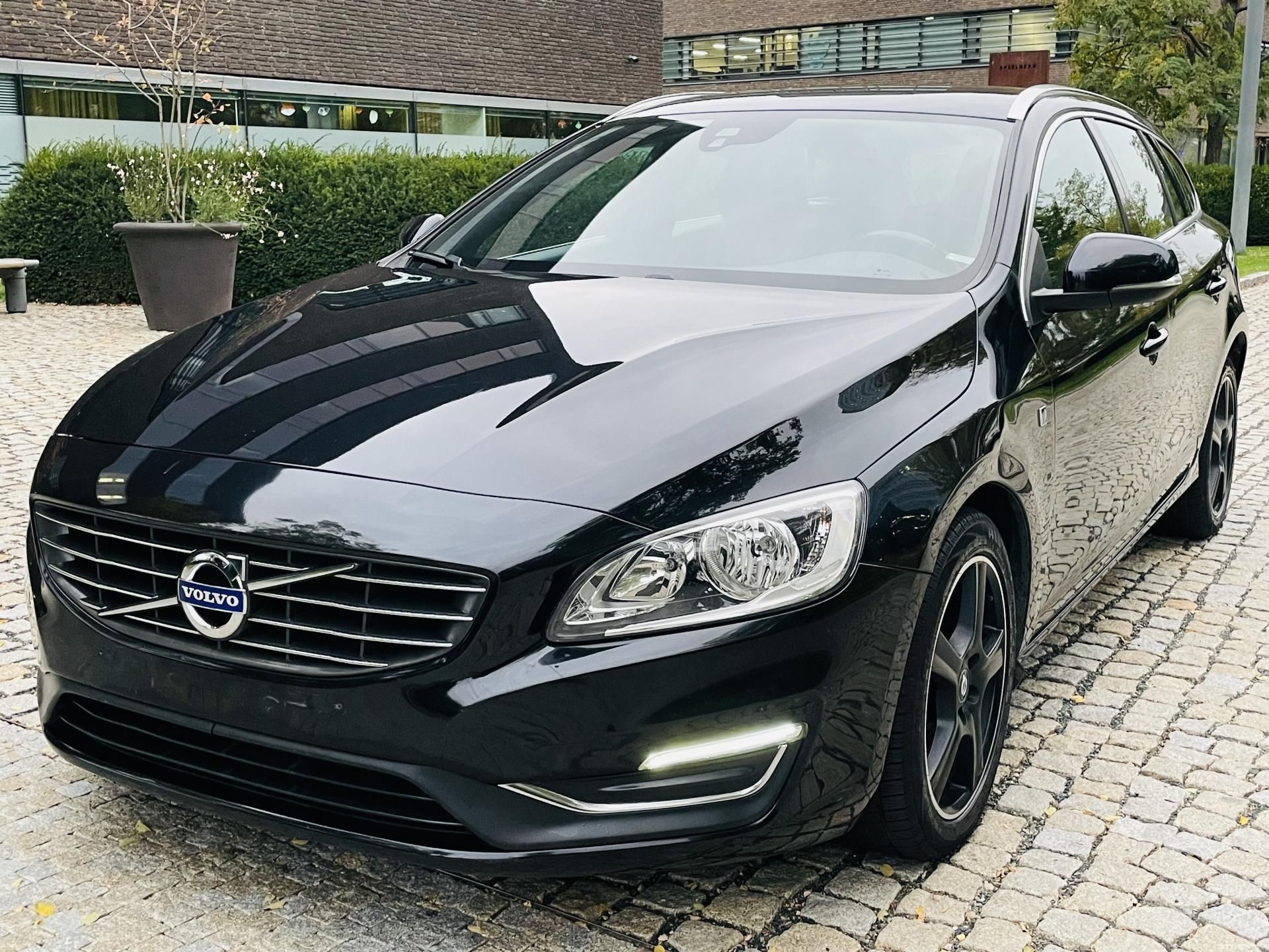 Volvo V60, 2.0D 5VÁLEC AUT OCEAN RACE - fotka 4