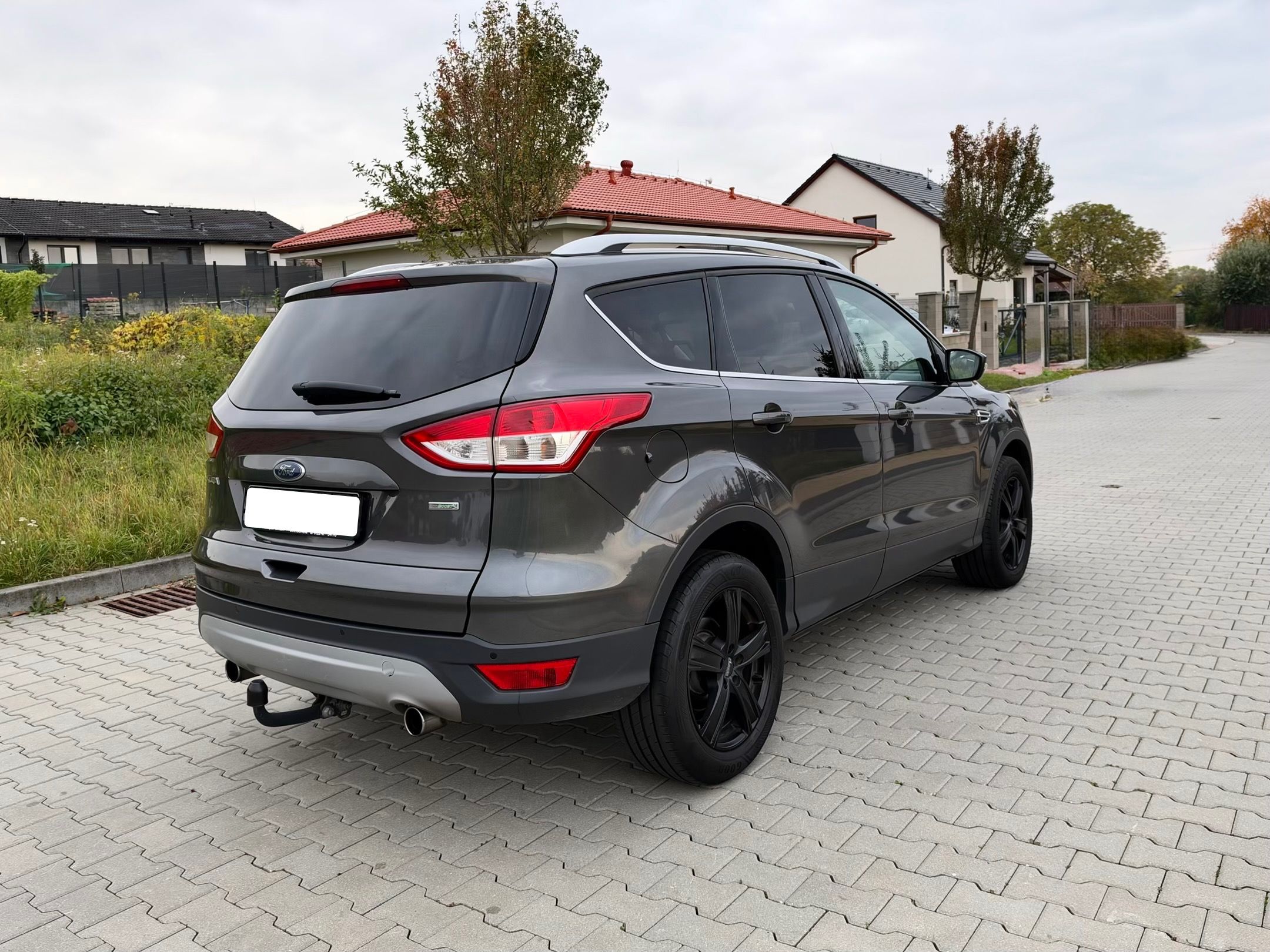 Ford Kuga, Po servise, Tažné, + Sada kol - fotka 5