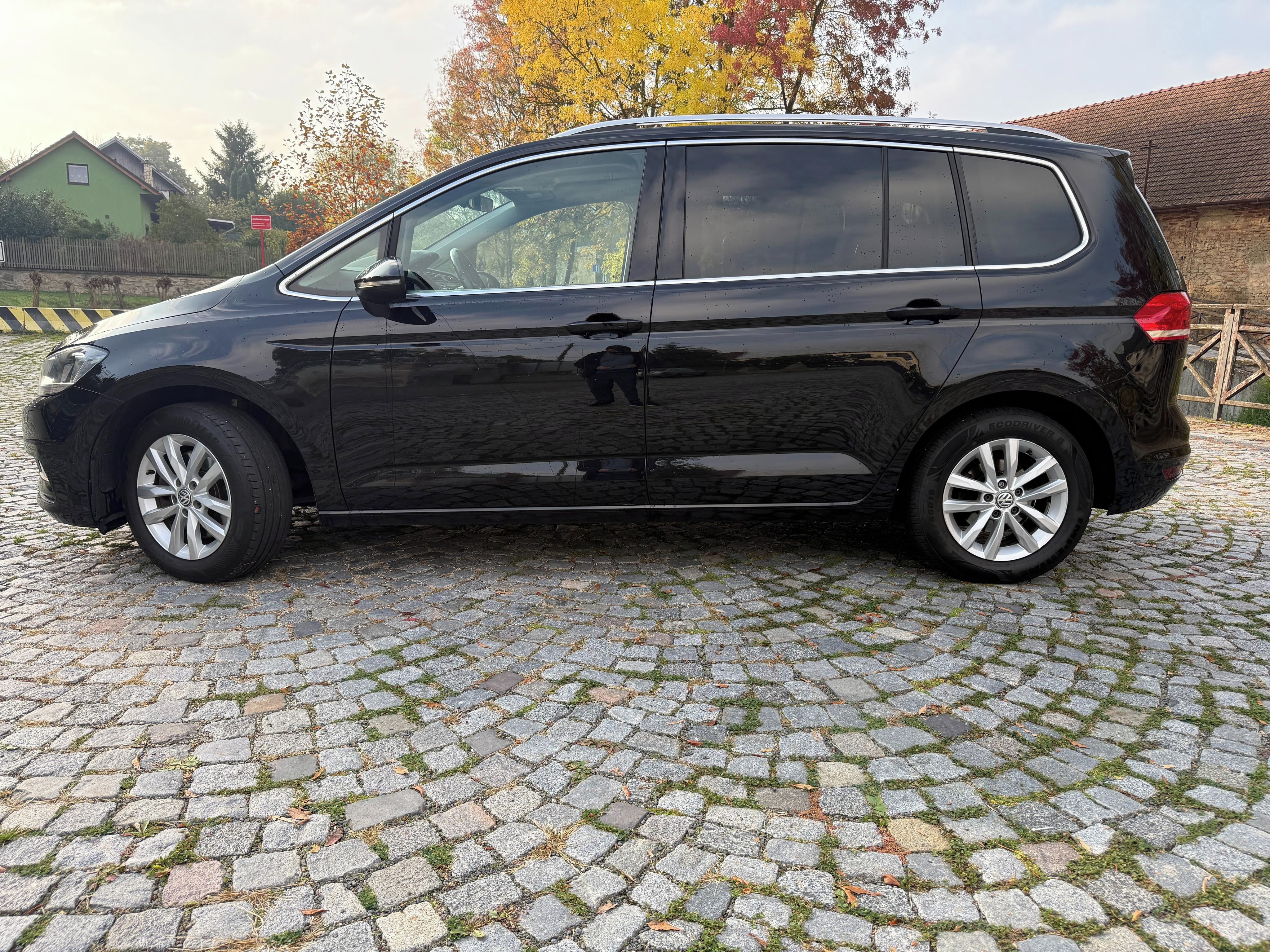 Volkswagen Touran, 1.4 TSI 110kW DSG Serviska - fotka 3