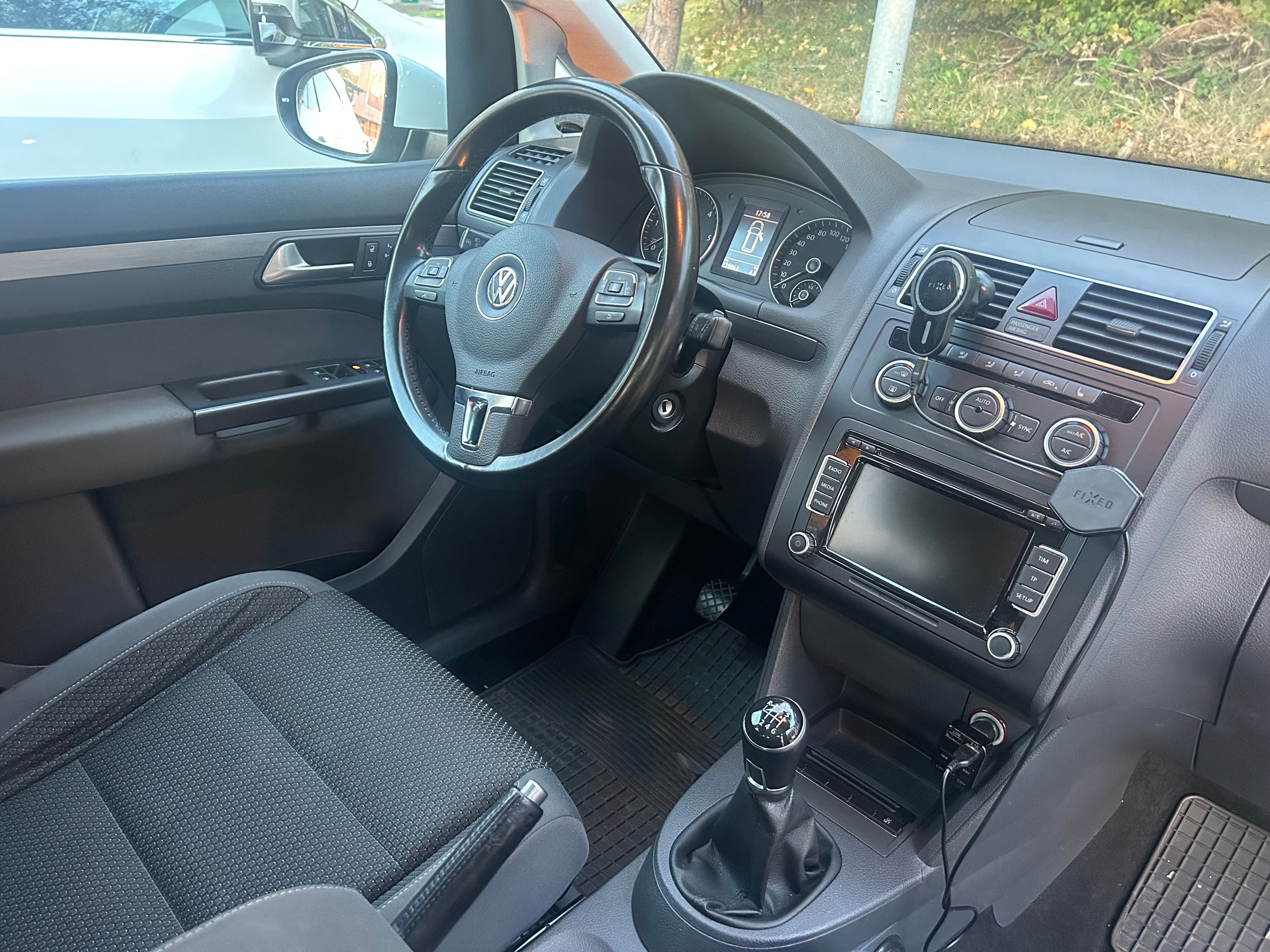 Volkswagen Touran, VW Touran, 2.0 TDI, 103 kw - fotka 2