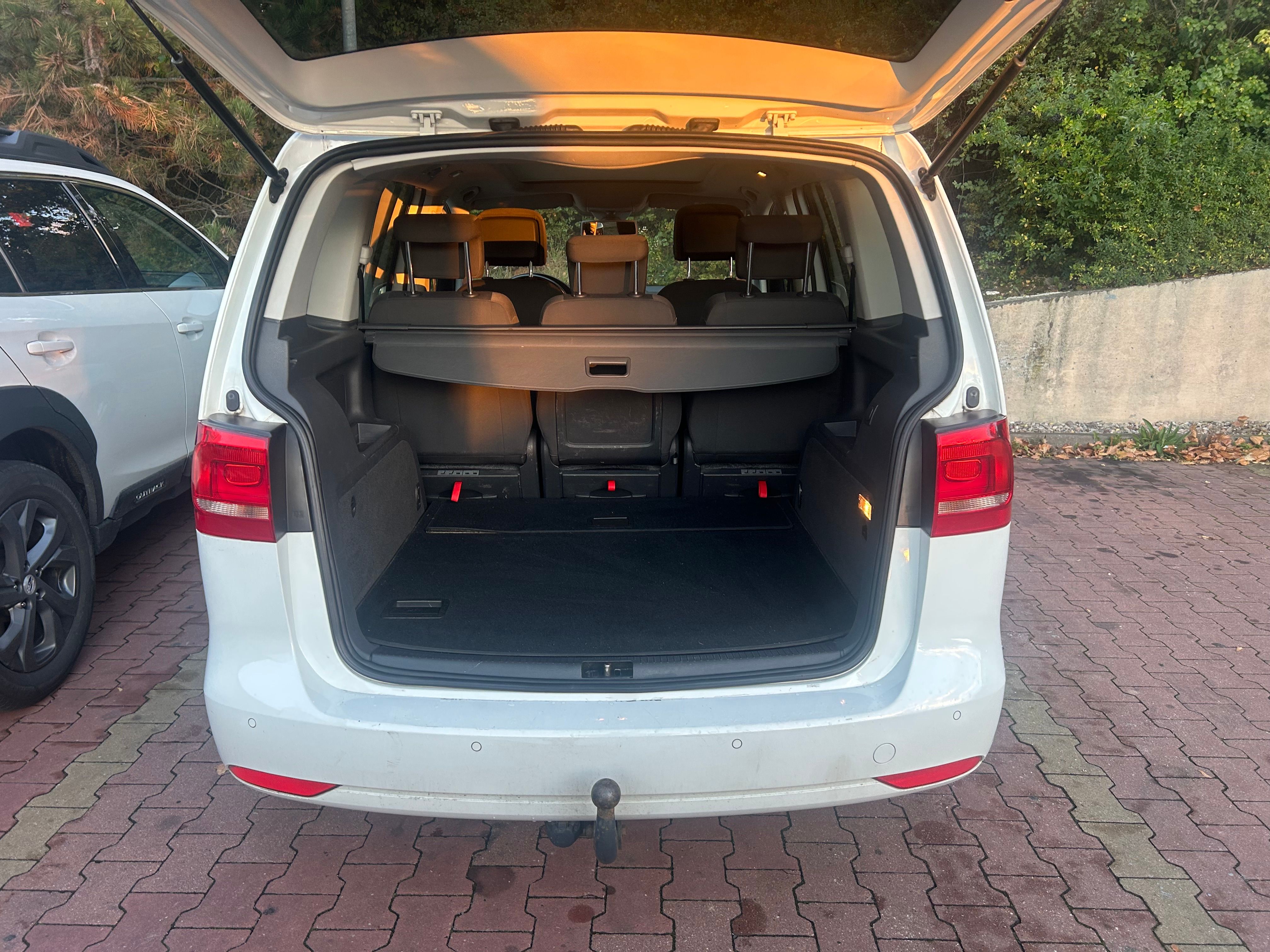 Volkswagen Touran, VW Touran, 2.0 TDI, 103 kw - fotka 6