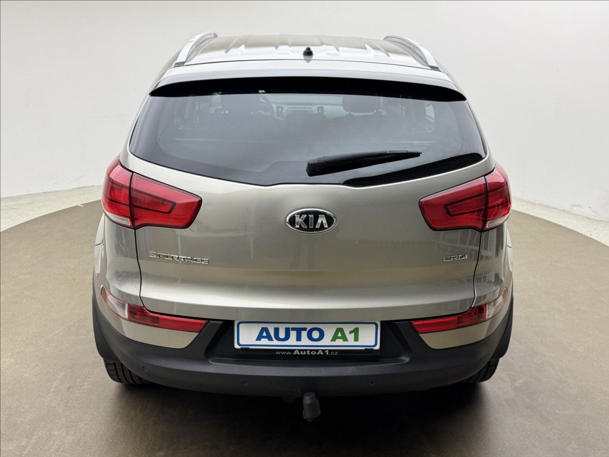 Kia Sportage, 2,0 4X4 DPH VÝHŘEV TAŽNÉ ČR - fotka 5