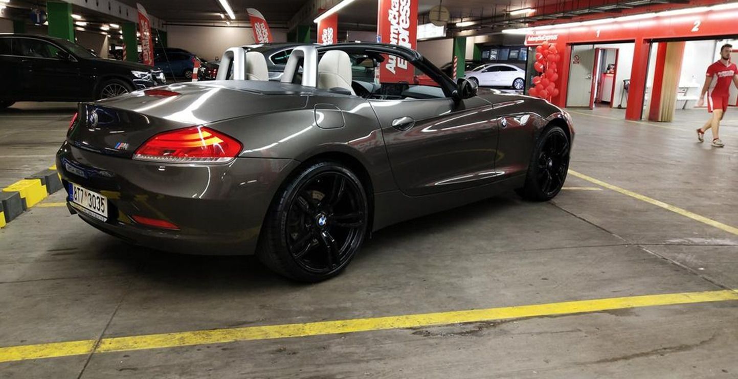 BMW Z4, SDrive 3.0i - fotka 2