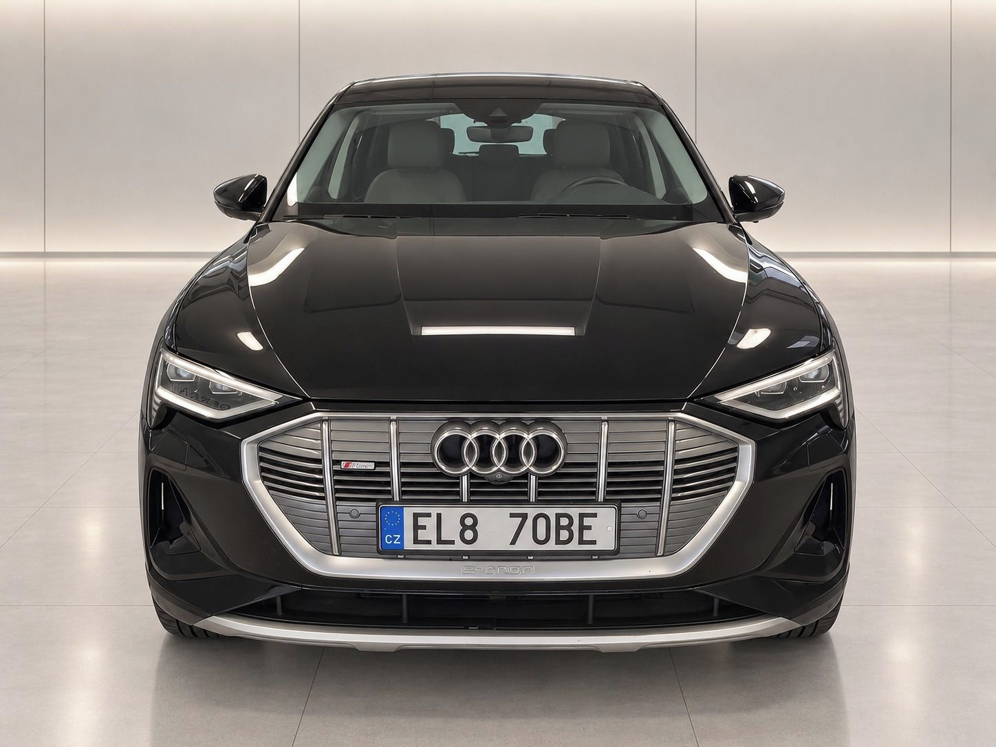 Audi e-tron, 55 S-Line Masáže Nový motor - fotka 3