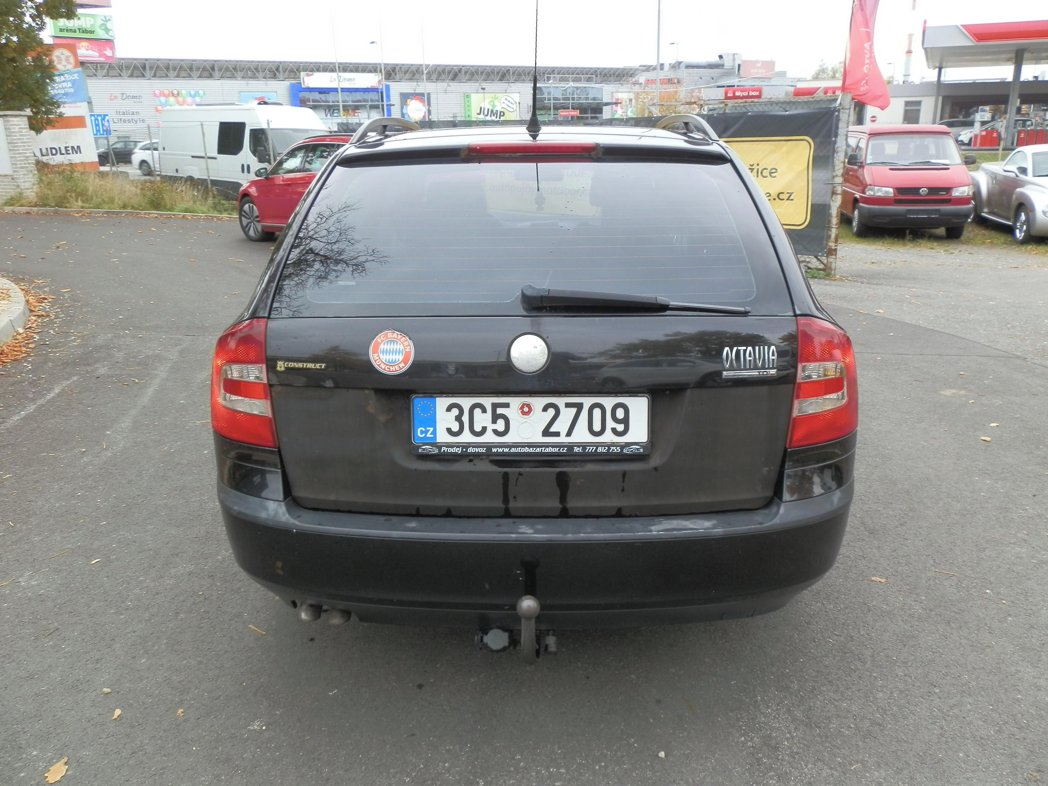 Škoda Octavia, 2,0 TDi - fotka 6