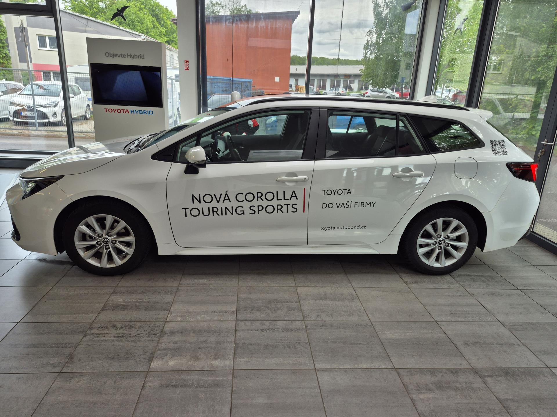 Toyota Corolla, Comfot Tech 1.8 Hybrid (140 k) - fotka 4