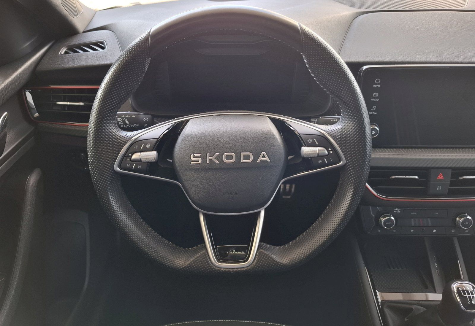 Škoda Scala, MONTE CARLO TS 110/1.5 M6F - fotka 5