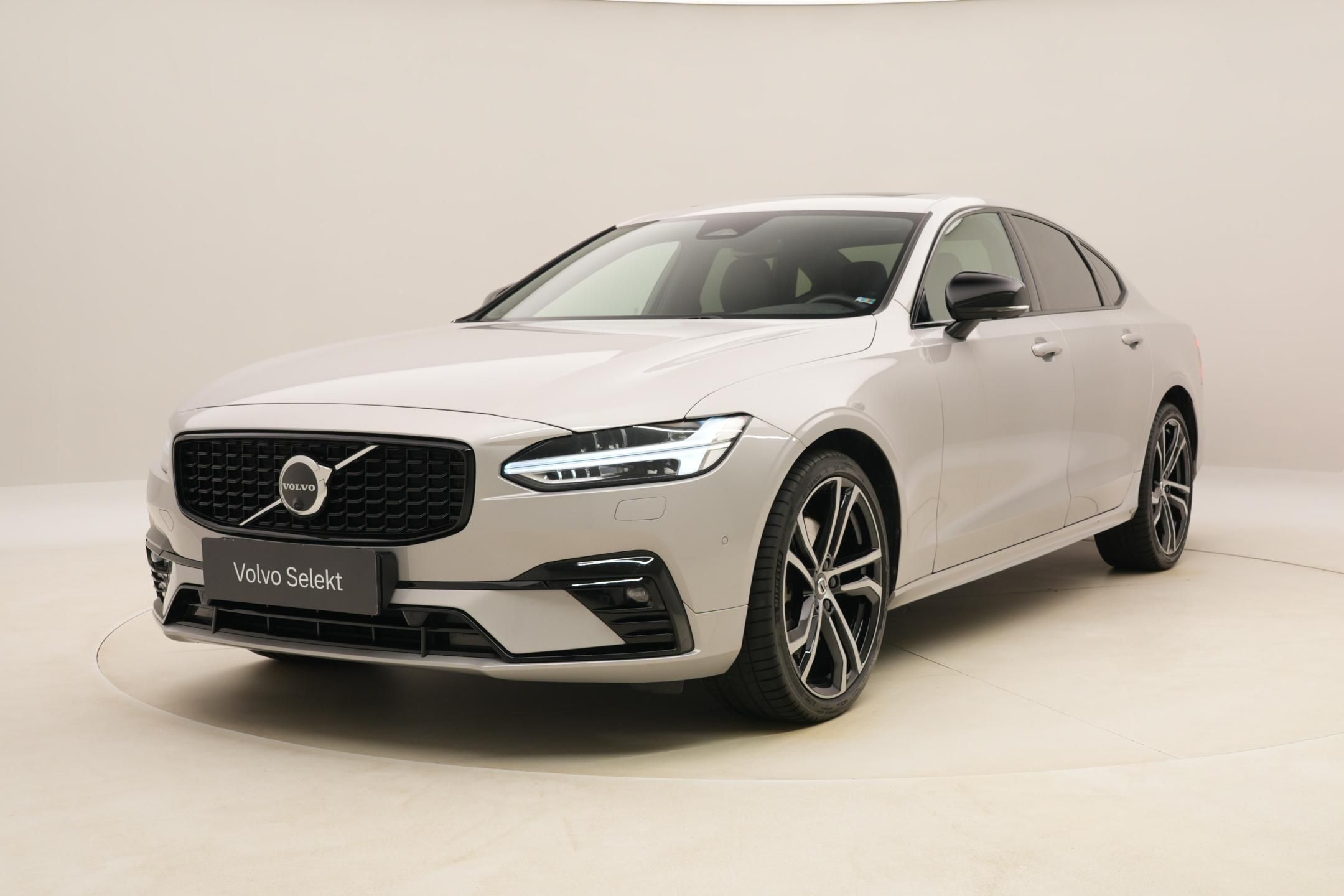 Volvo S90, B5 AWD BLACK ULTIMATE AUT CZ