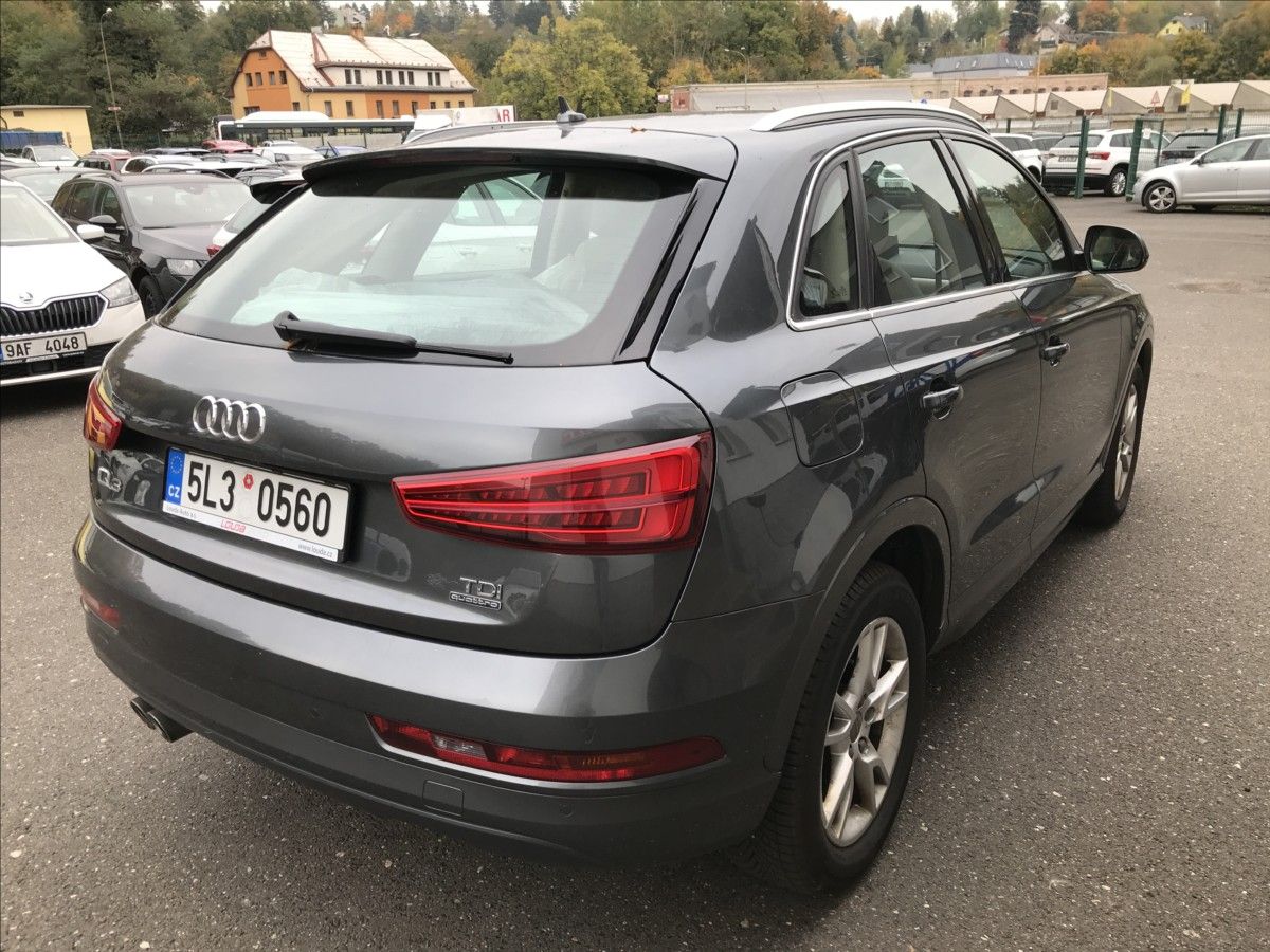 Audi Q3, 2,0 TDi 4x4 S Tronic - fotka 6