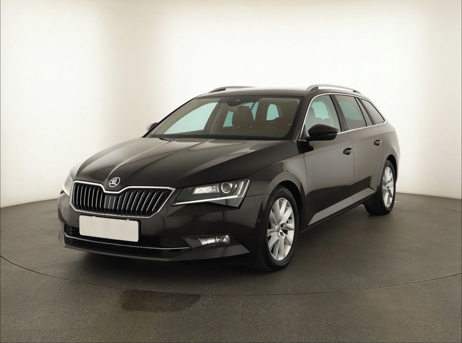 Škoda Superb, 2.0 TDI, Style, 4X4, Kůže - fotka 3