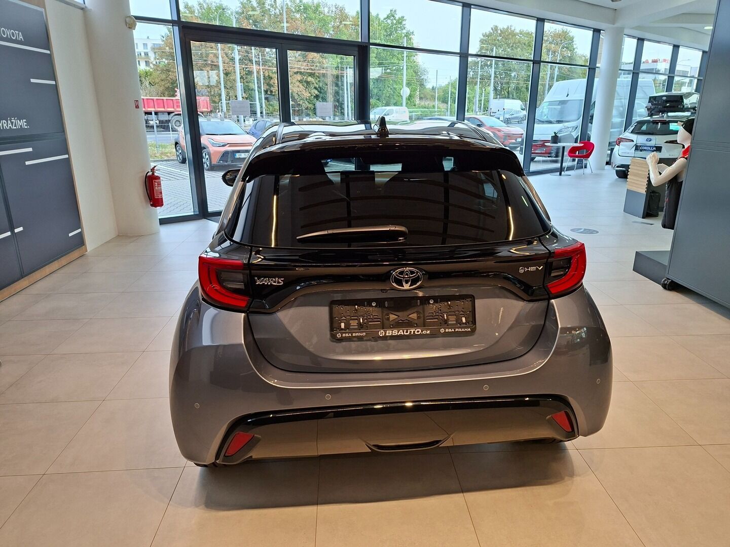 Toyota Yaris, 1.5 130K HEV Executive - fotka 5